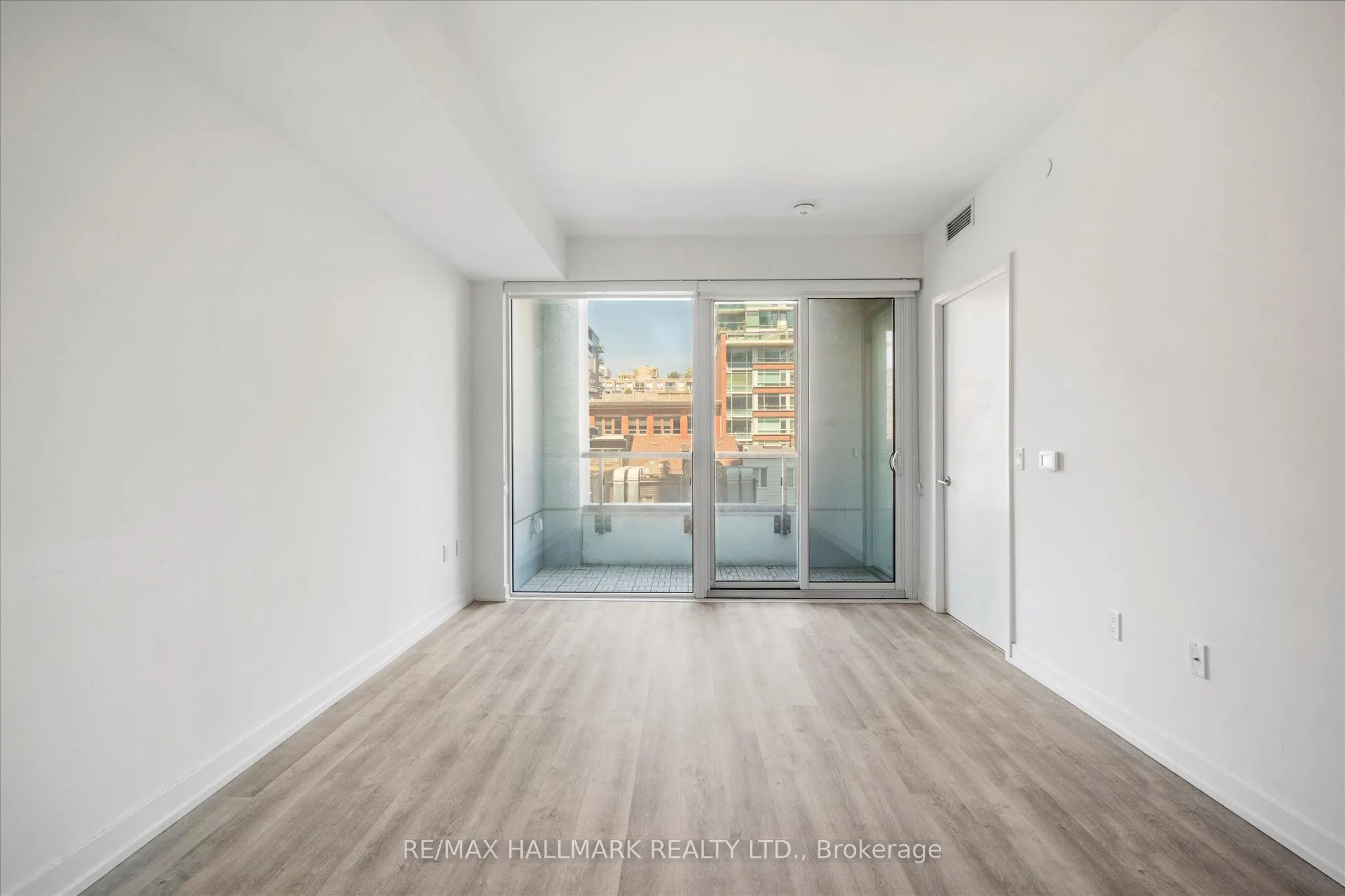 158 Front Street E, #413