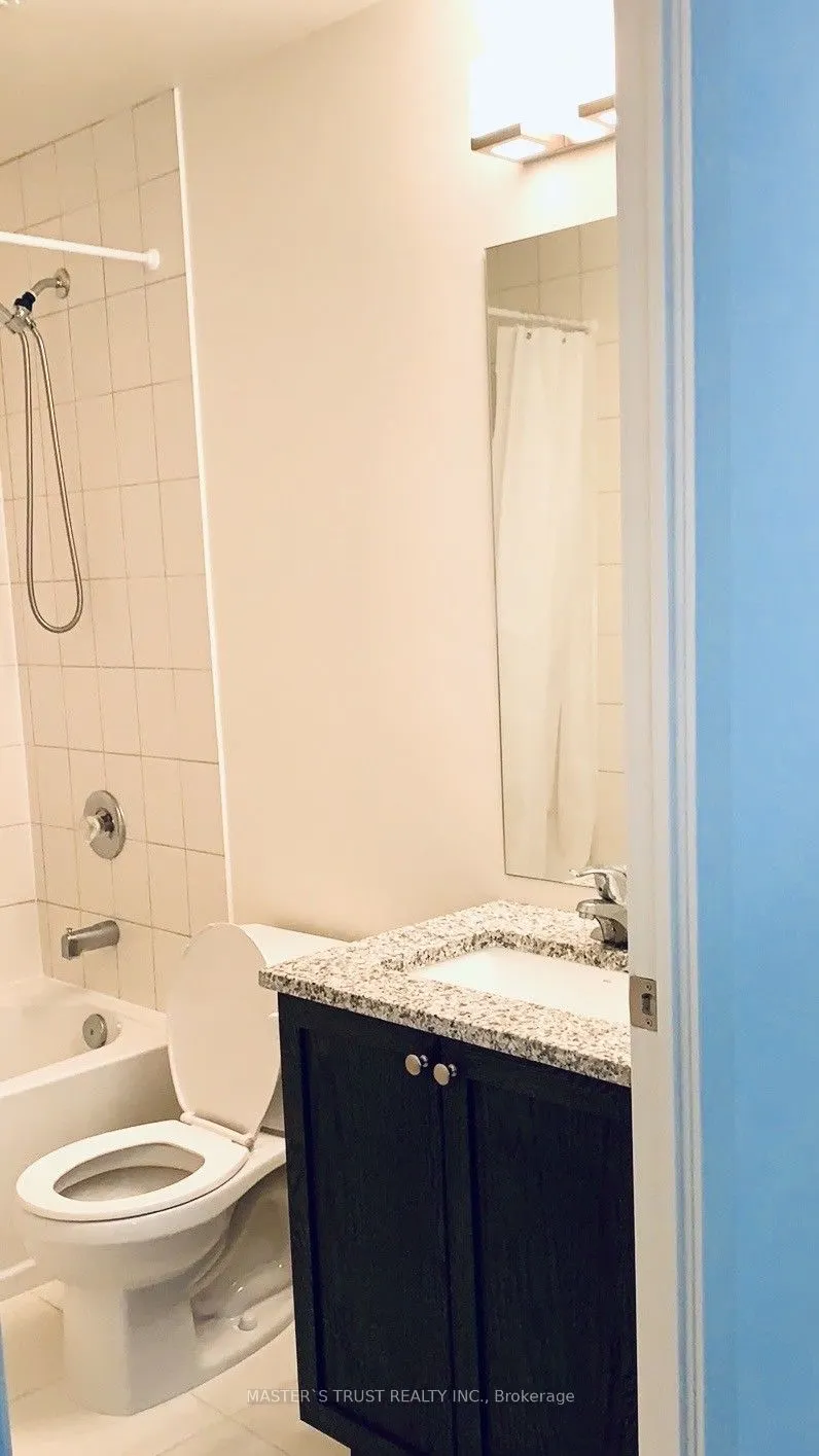 4955 YONGE Street, #2111