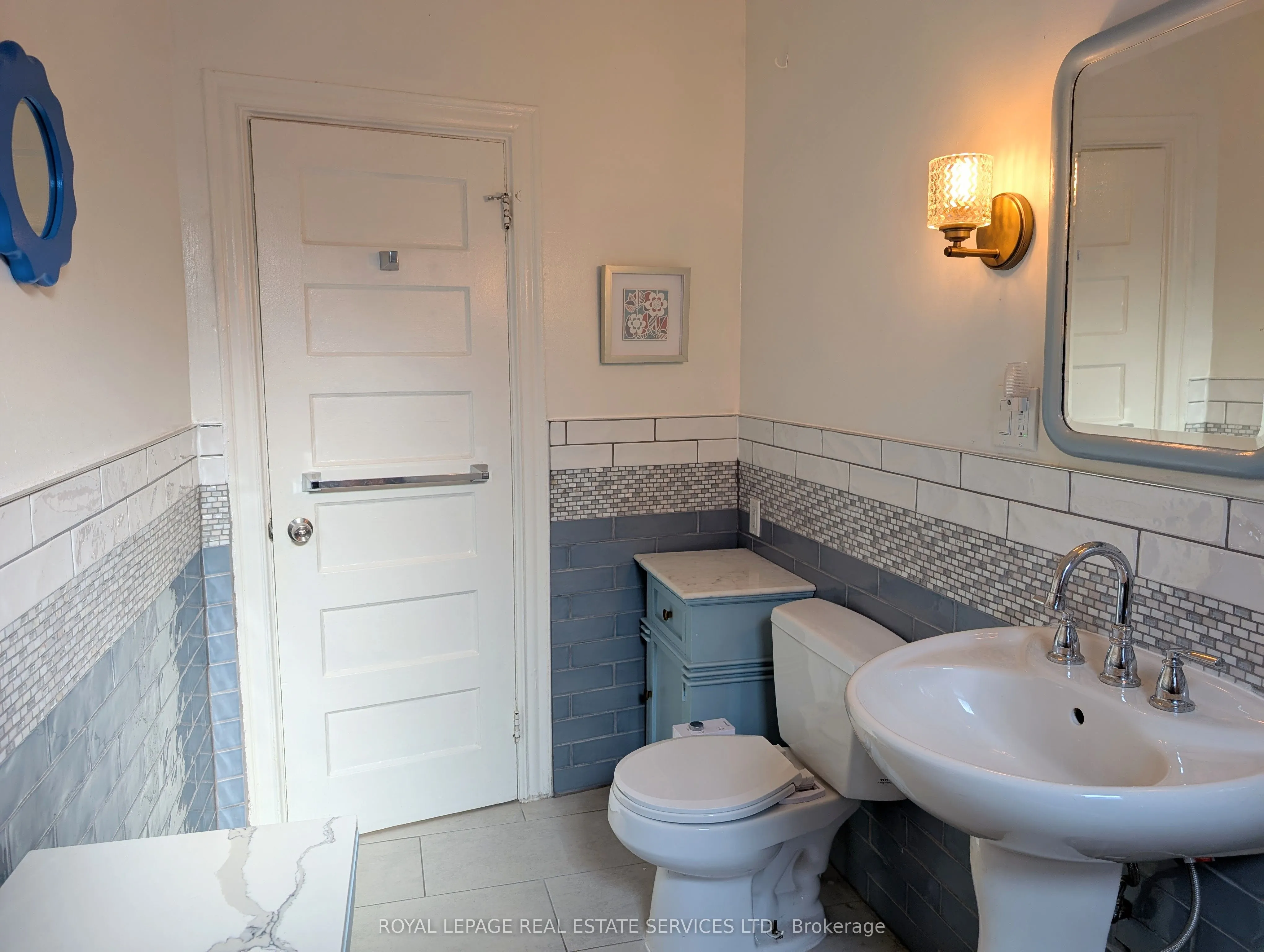 1239 College Street, #2nd Flr