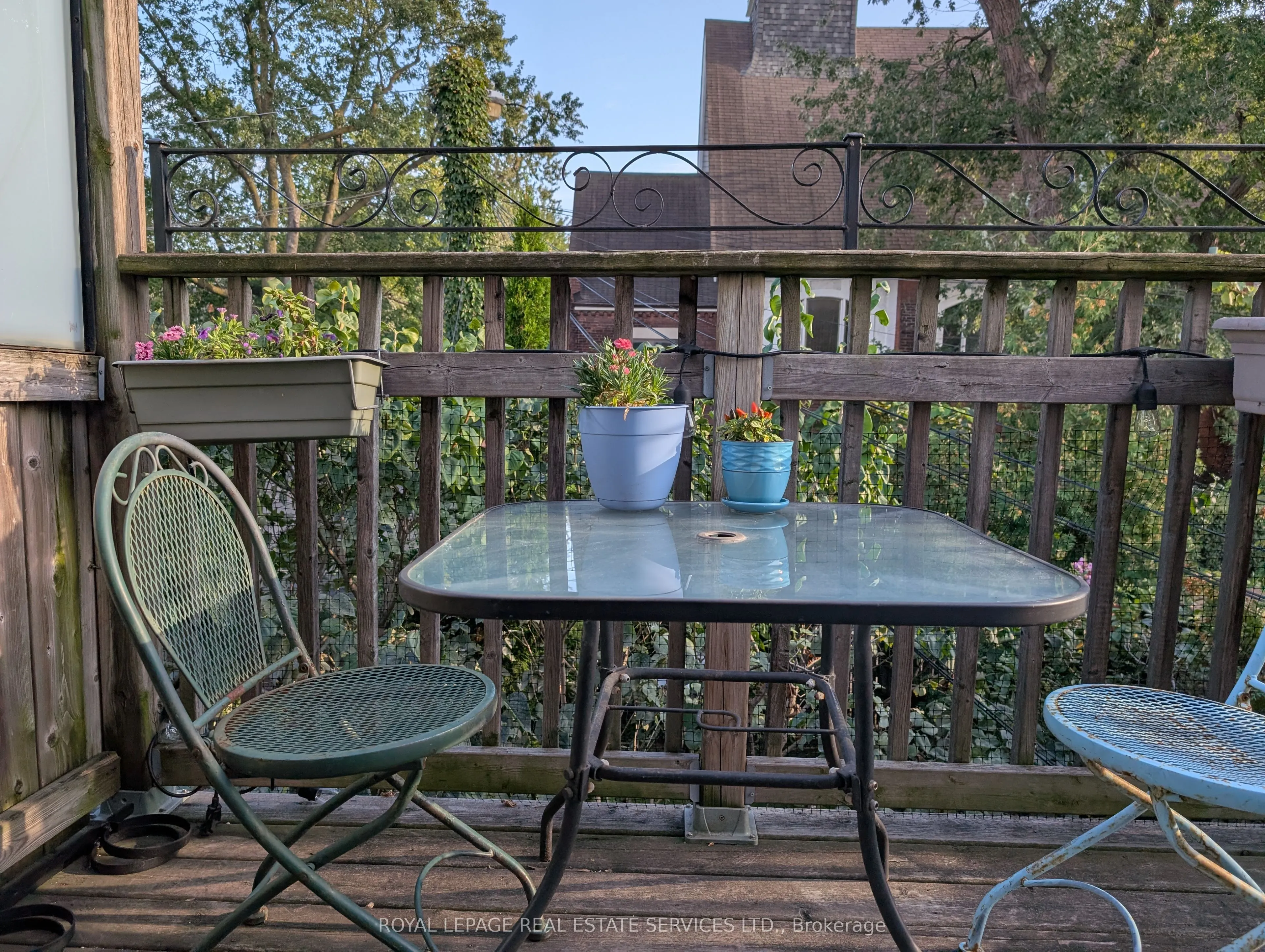 1239 College Street, #2nd Flr