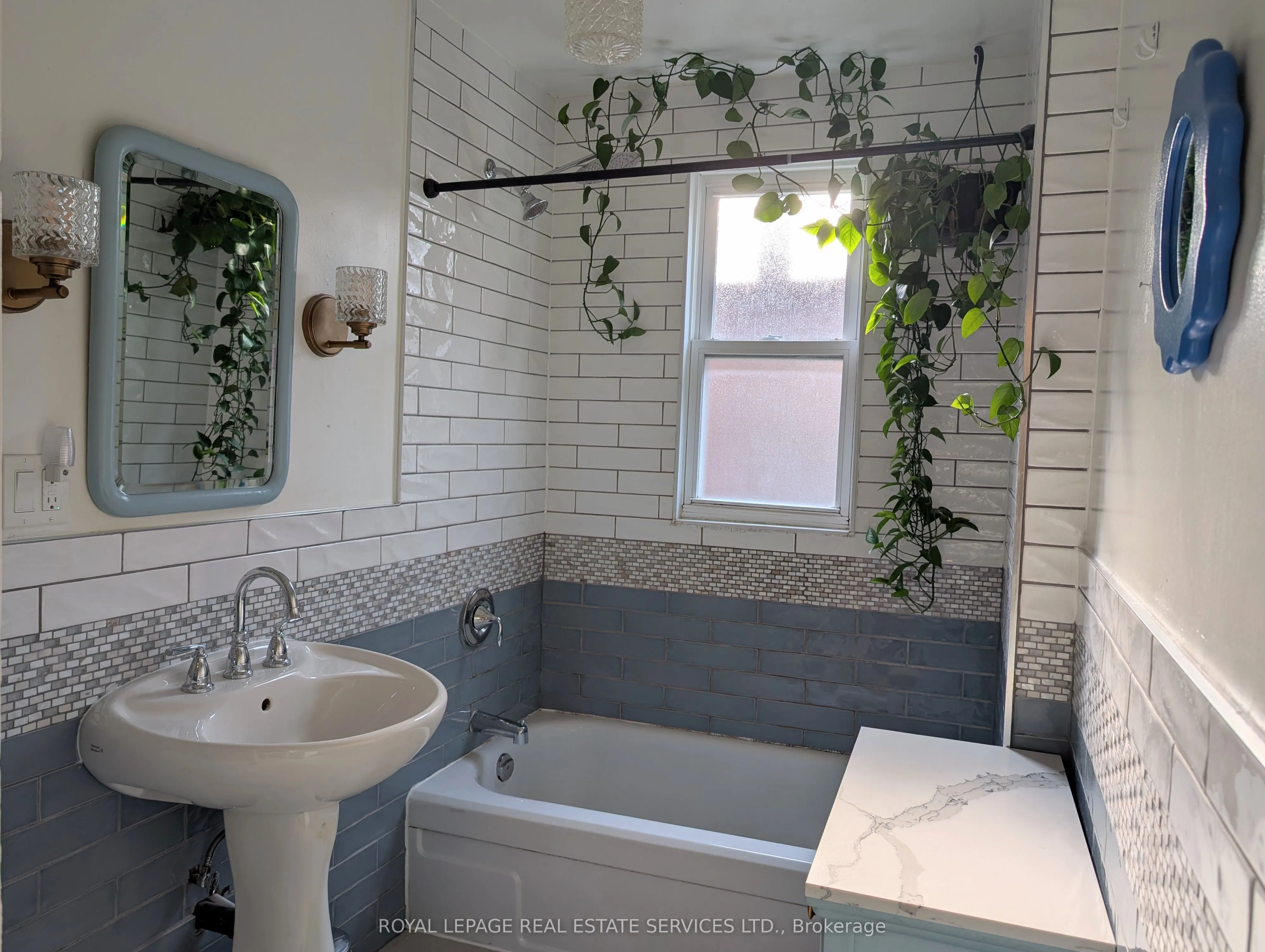1239 College Street, #2nd Flr