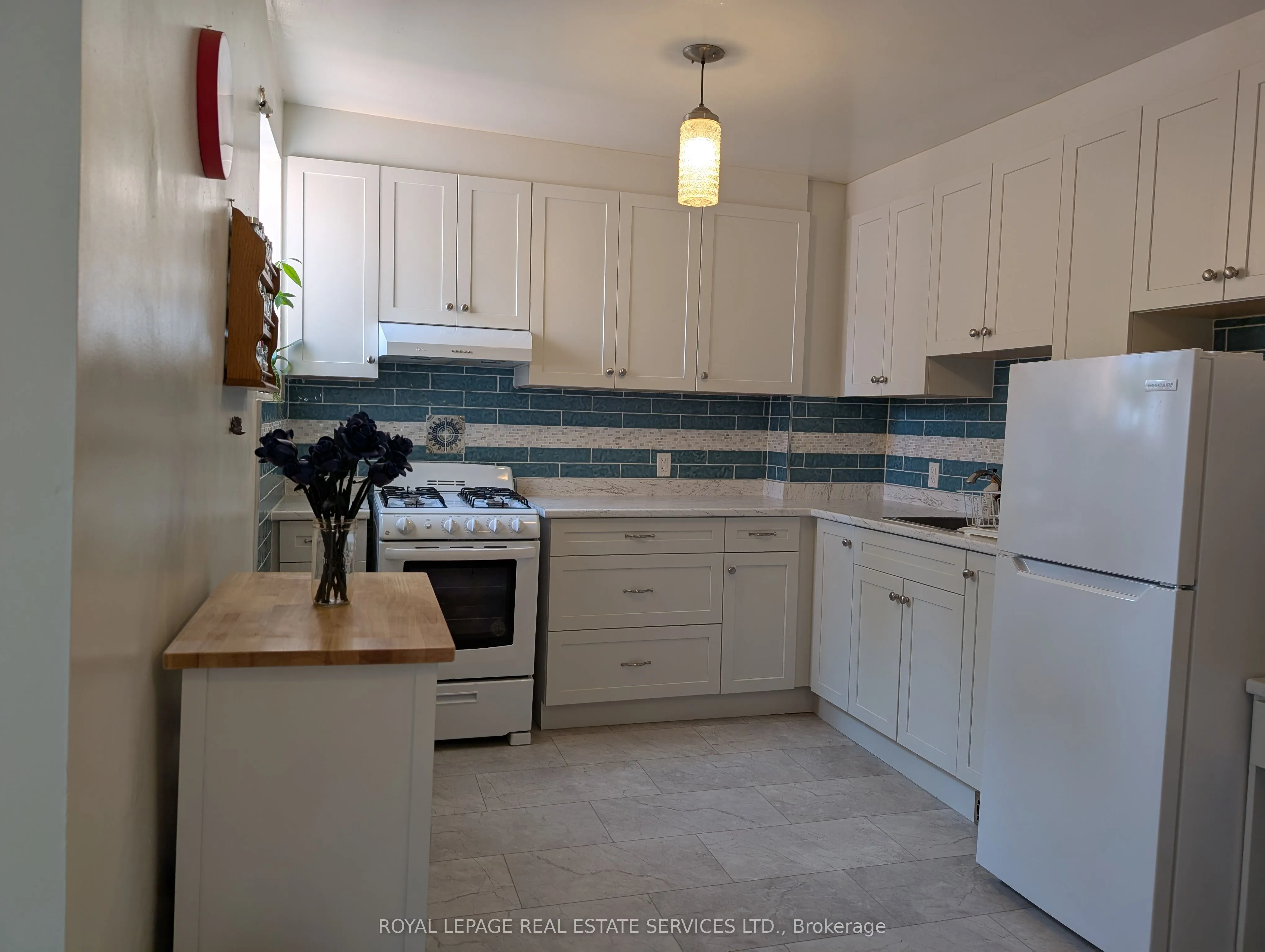 1239 College Street, #2nd Flr