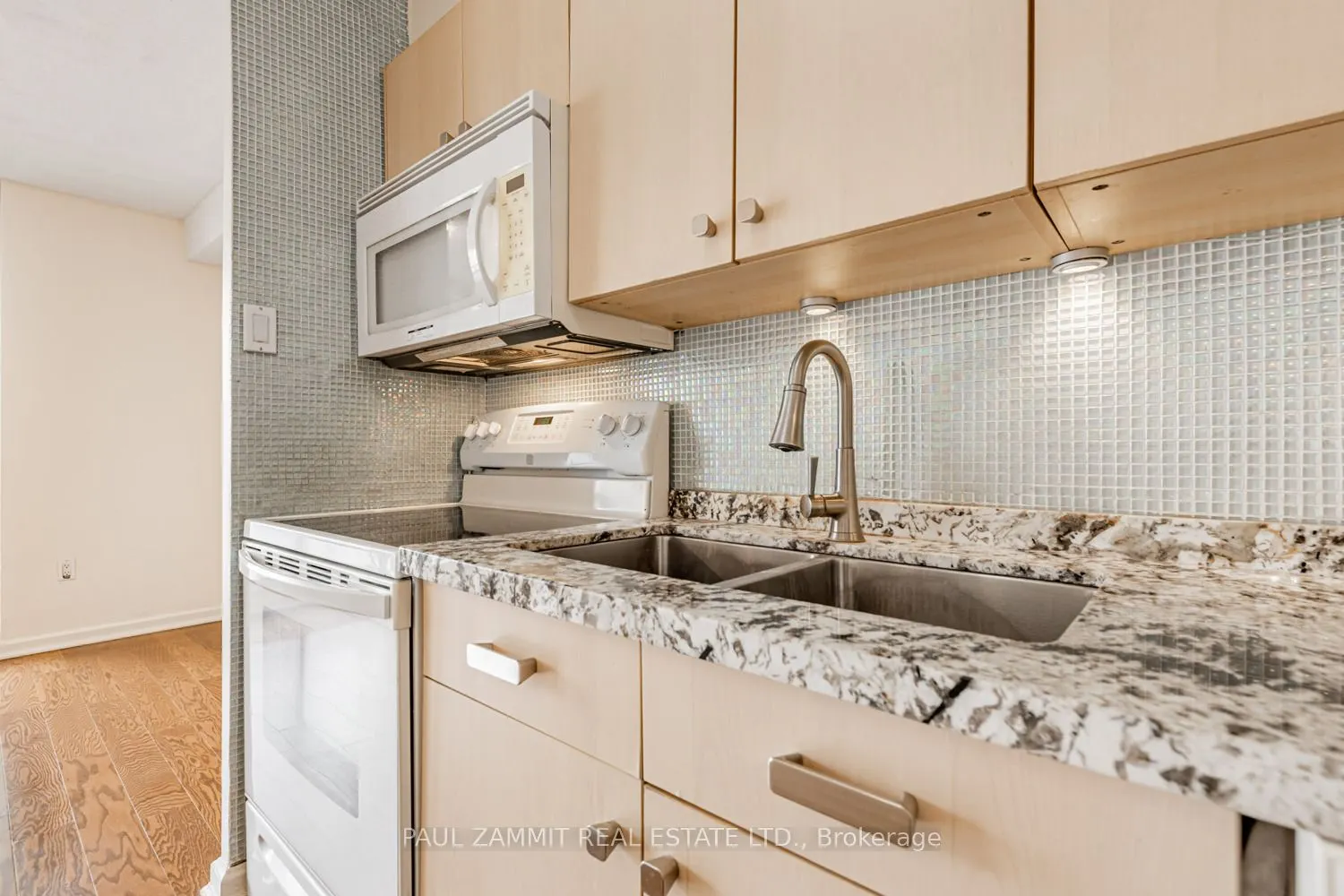 350 Seneca Hill Drive, #1005