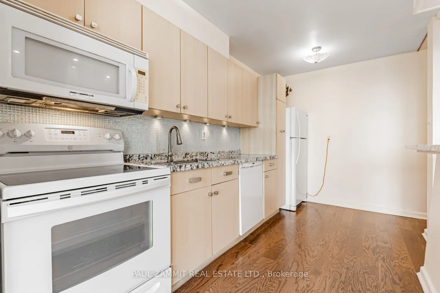 350 Seneca Hill Drive, #1005