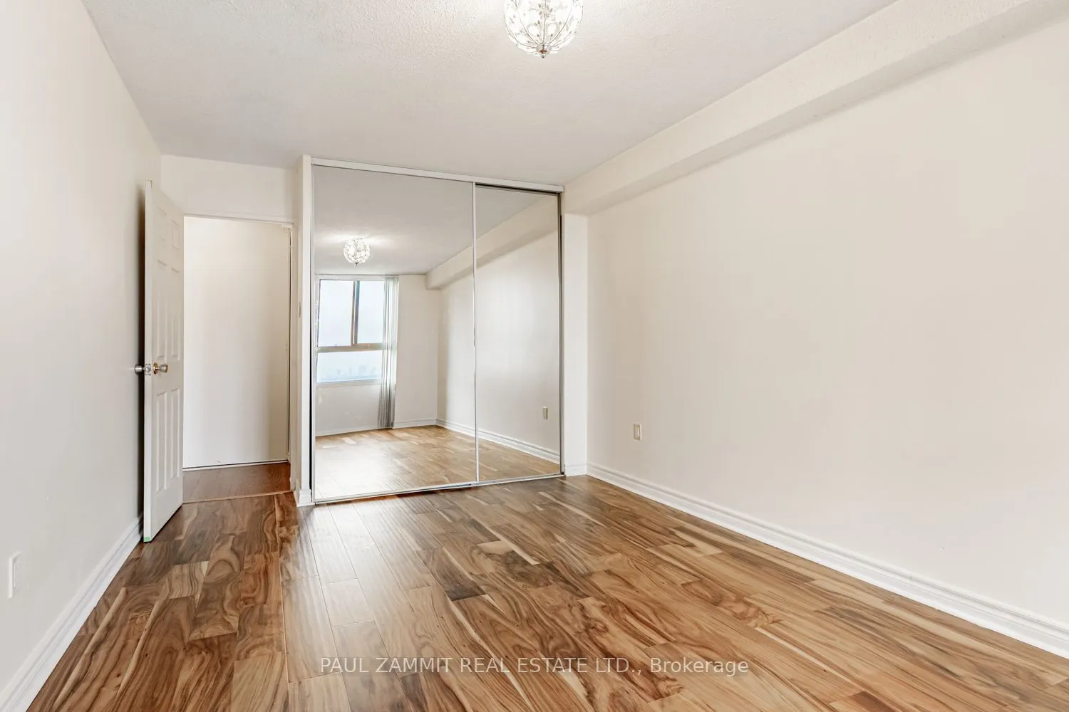 350 Seneca Hill Drive, #1005