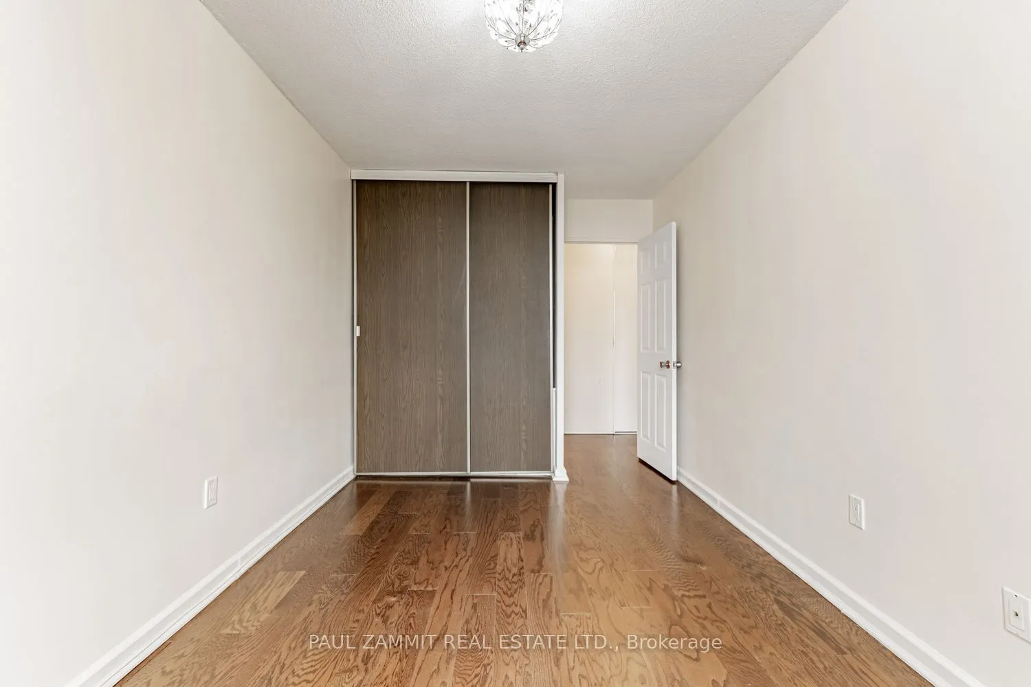 350 Seneca Hill Drive, #1005