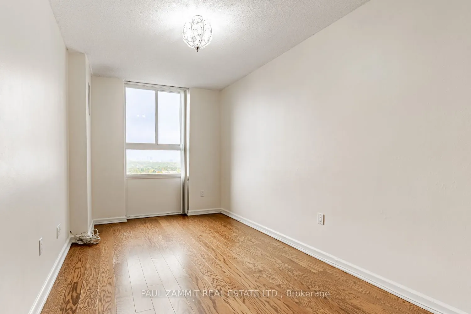 350 Seneca Hill Drive, #1005