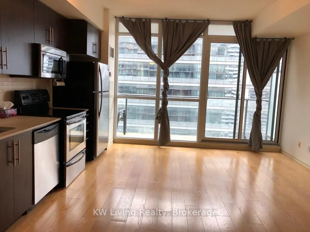 65 Bremner Boulevard, #3506
