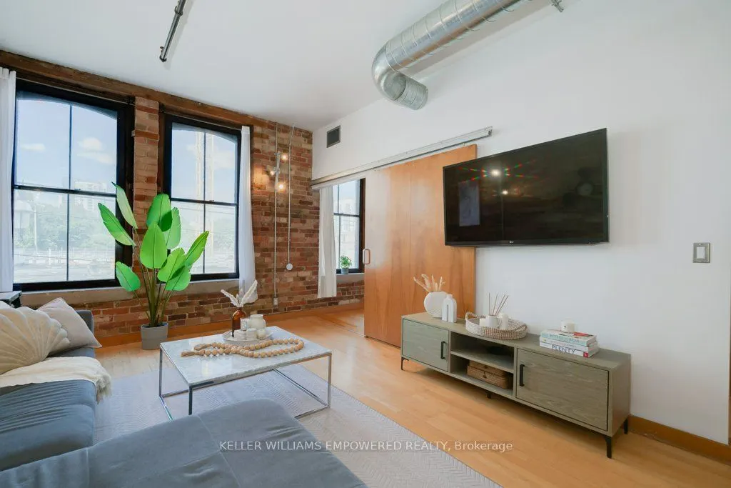 189 Queen Street E, #5