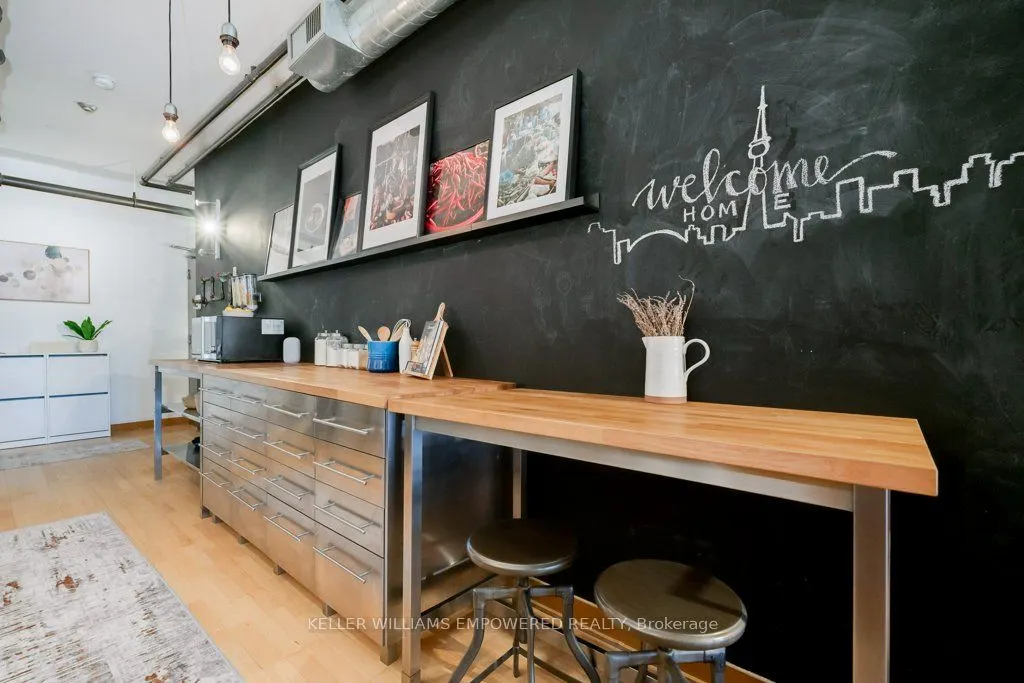 189 Queen Street E, #5