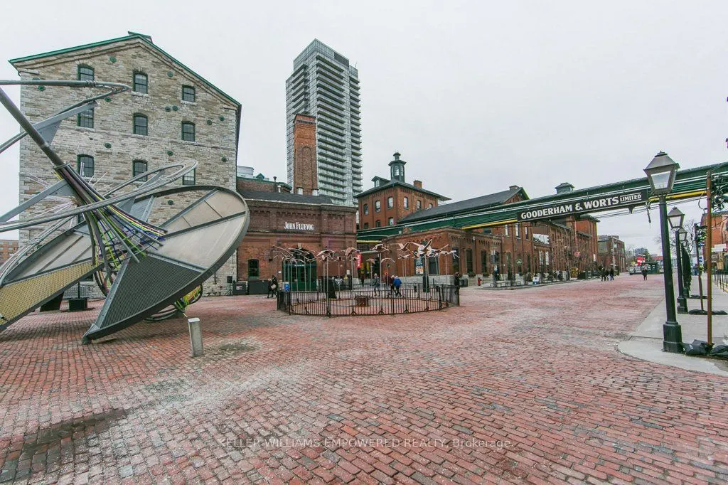 189 Queen Street E, #5