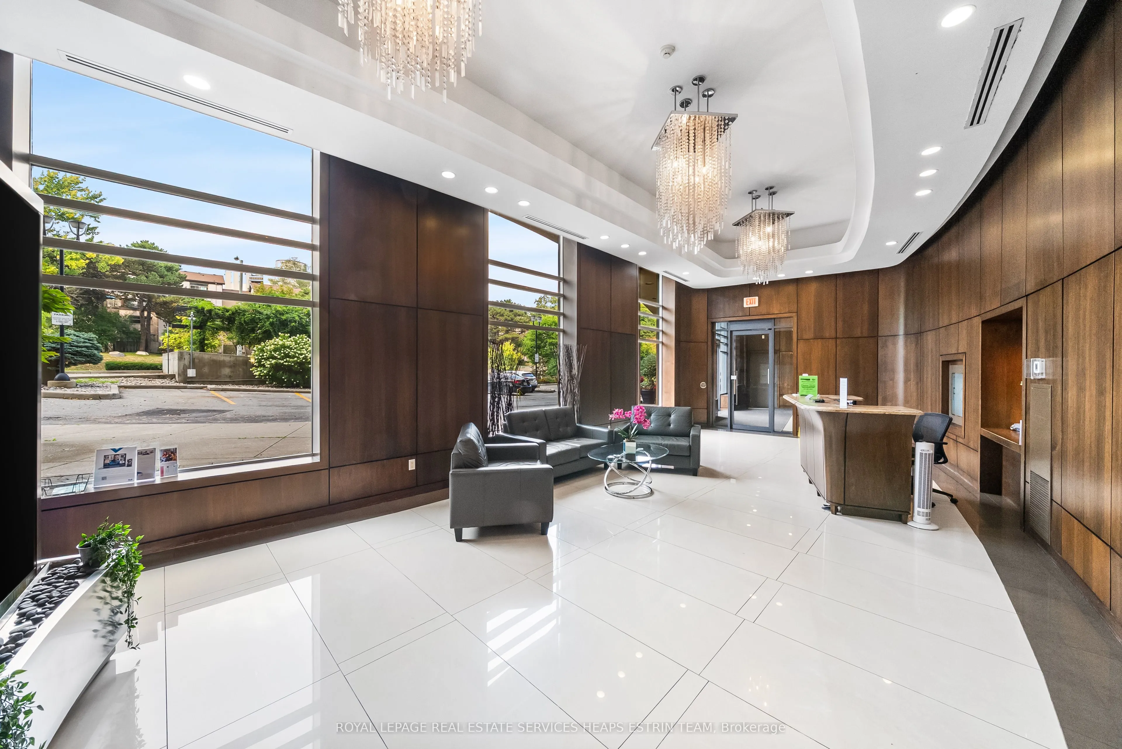 18 Valley Woods Road, #806