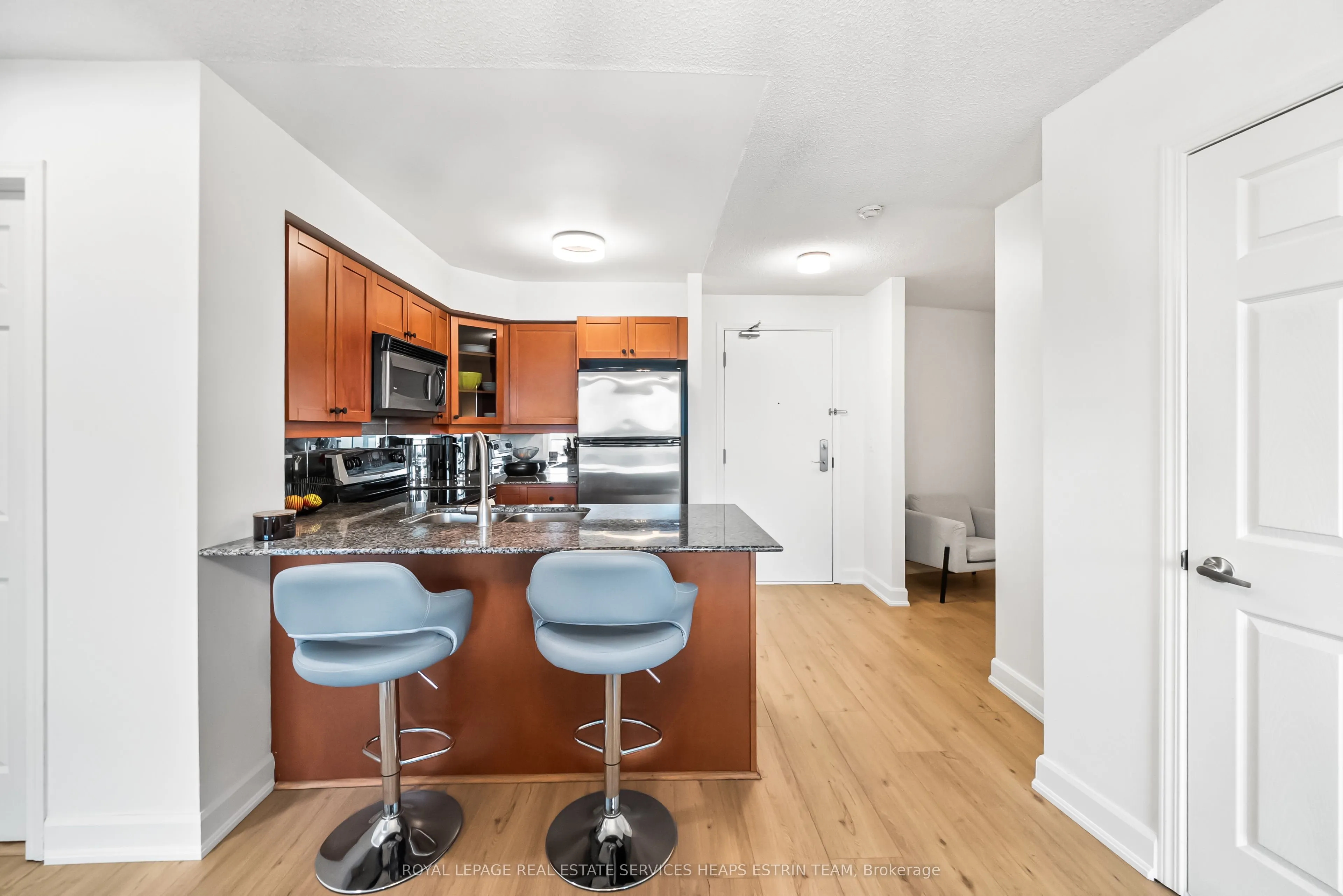 18 Valley Woods Road, #806