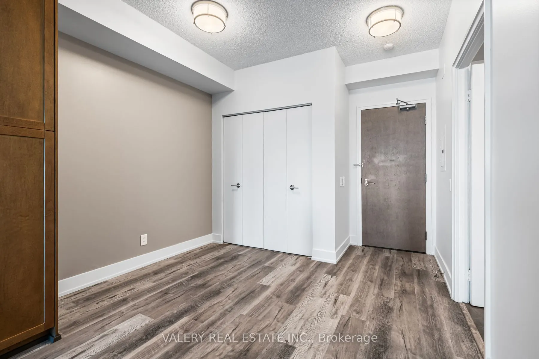 61 Yorkville Avenue, #1011