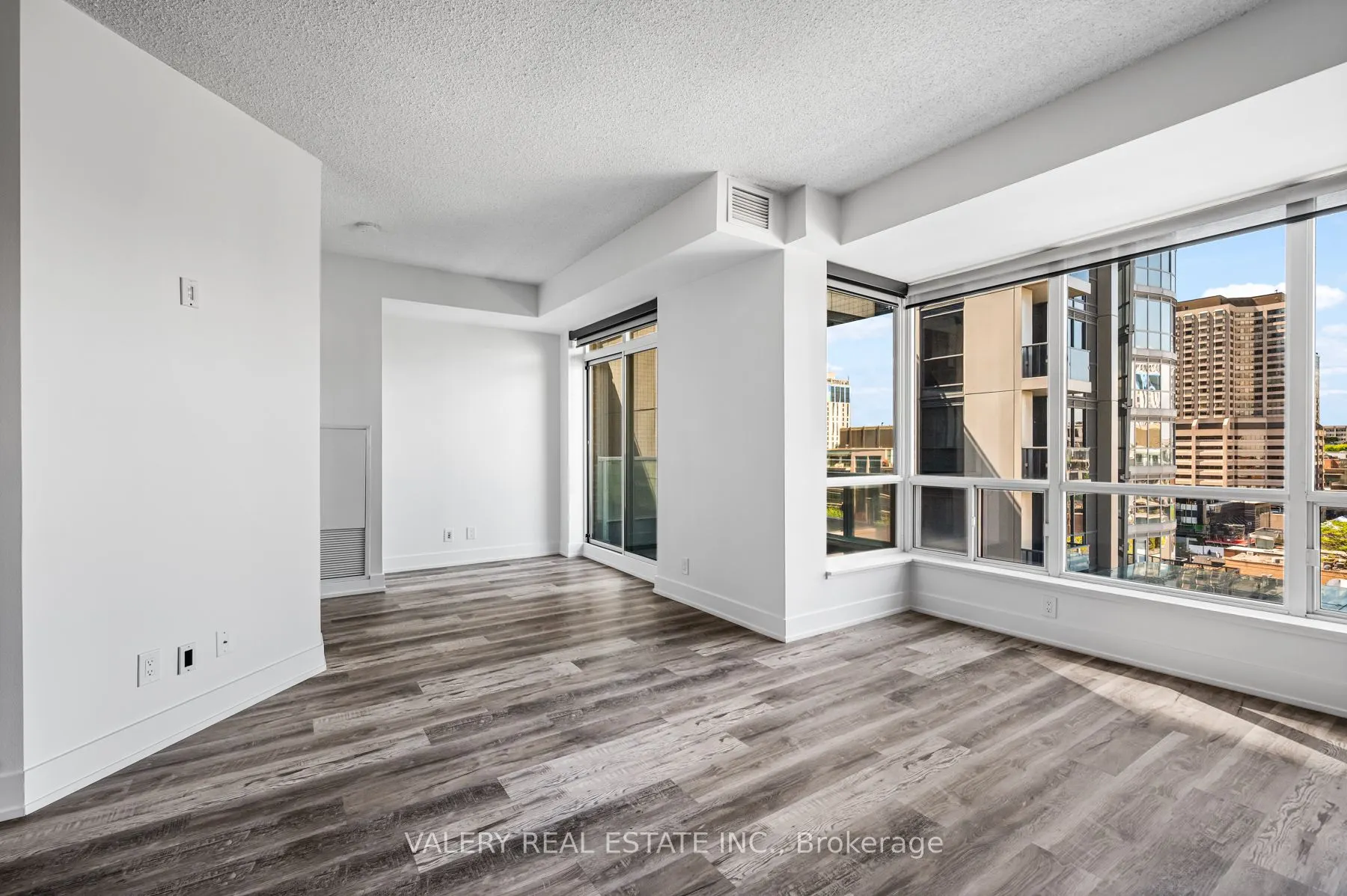 61 Yorkville Avenue, #1011