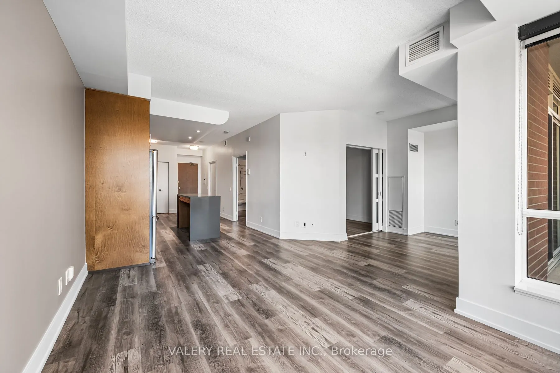 61 Yorkville Avenue, #1011