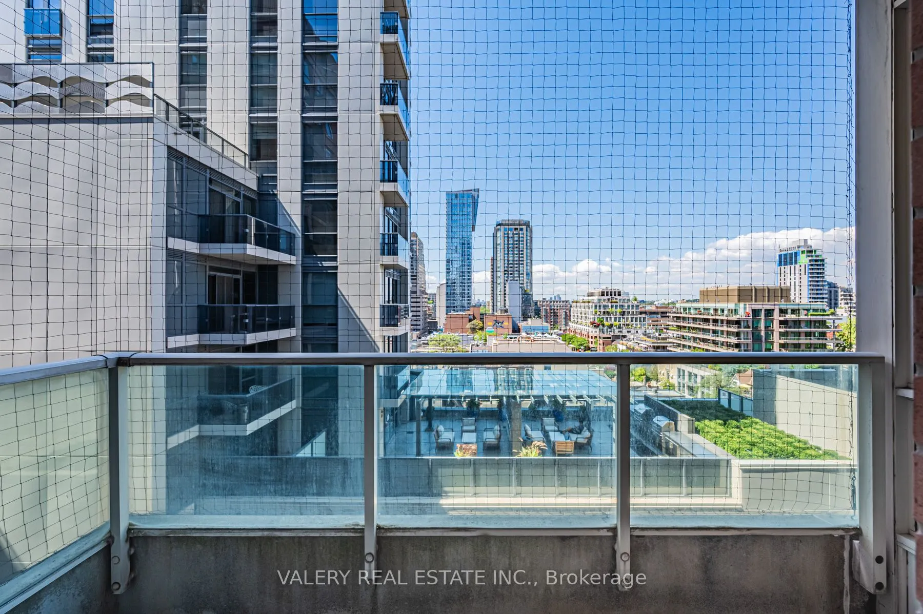 61 Yorkville Avenue, #1011