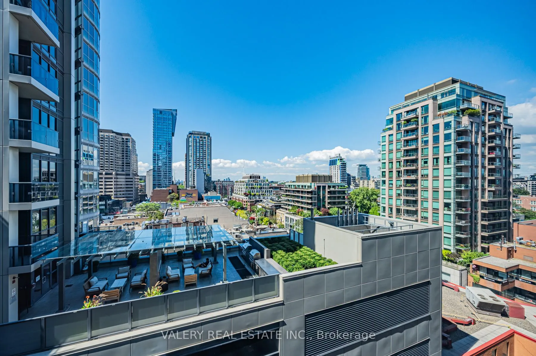 61 Yorkville Avenue, #1011