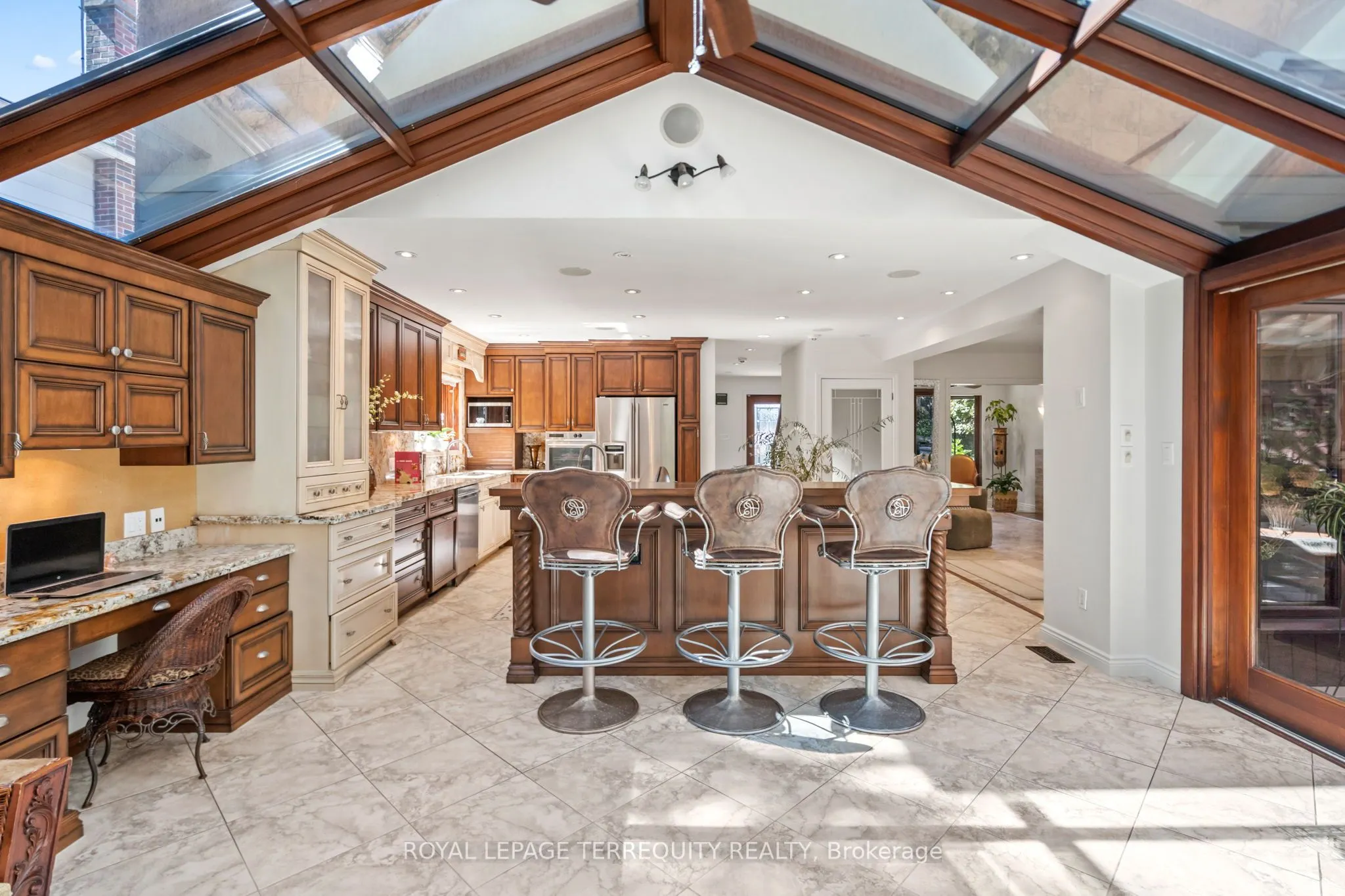 50 Skyview Crescent