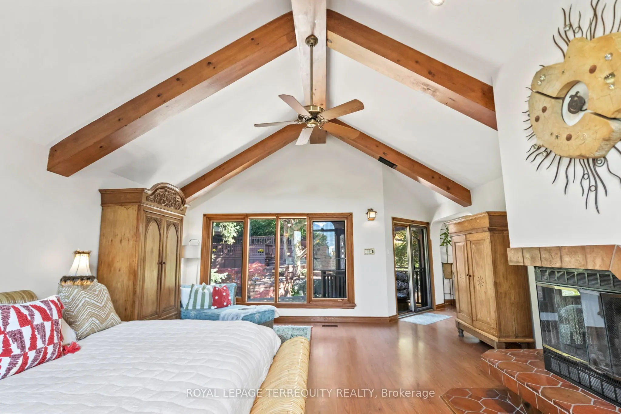 50 Skyview Crescent