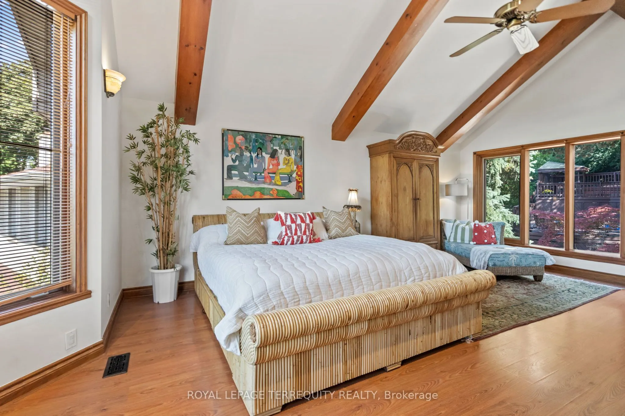 50 Skyview Crescent