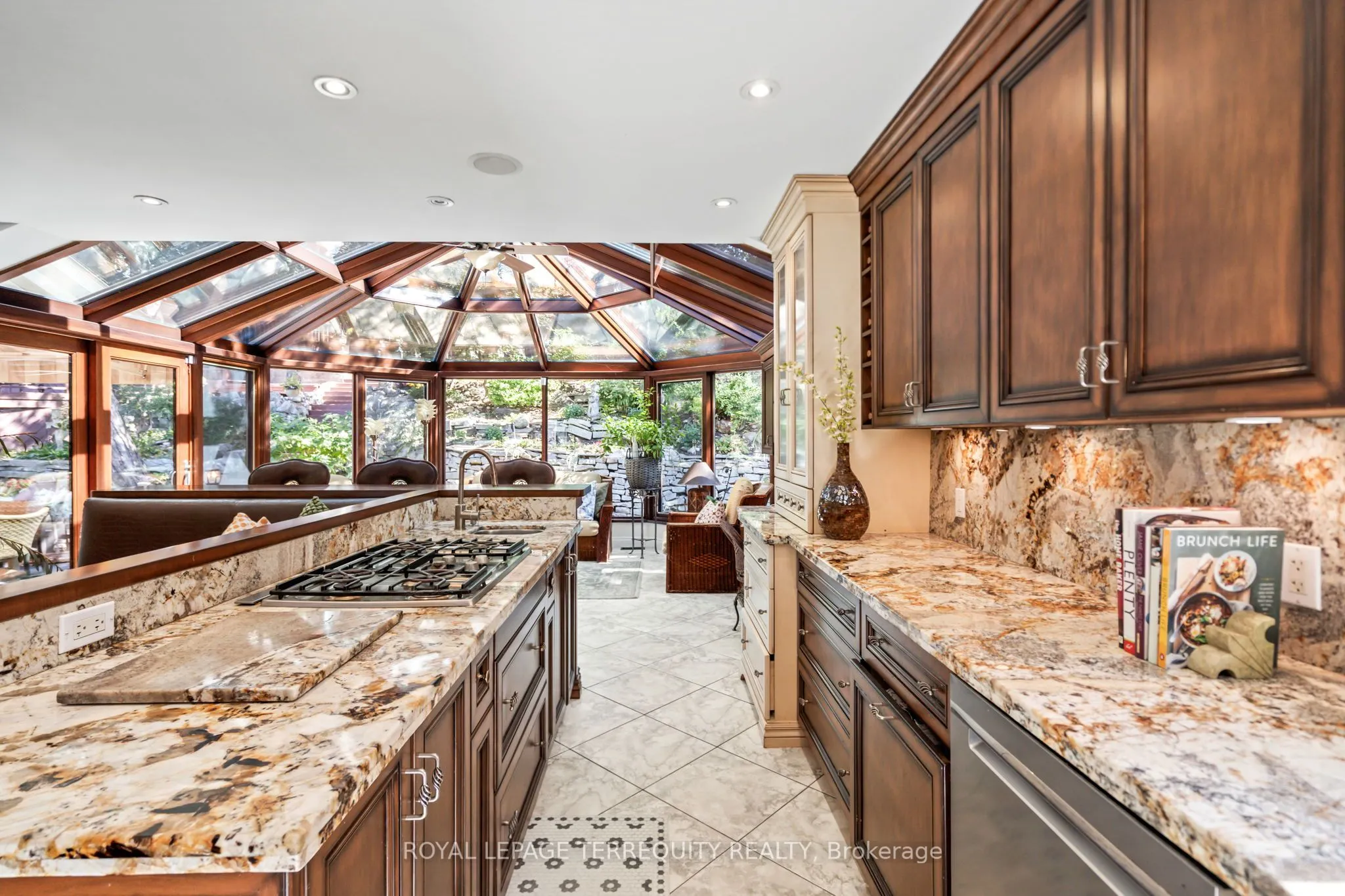 50 Skyview Crescent