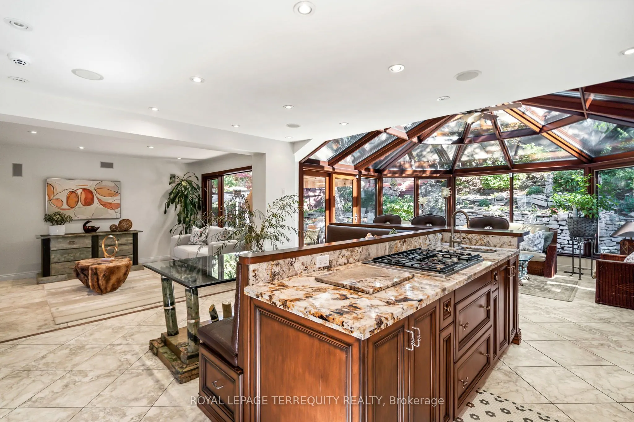 50 Skyview Crescent