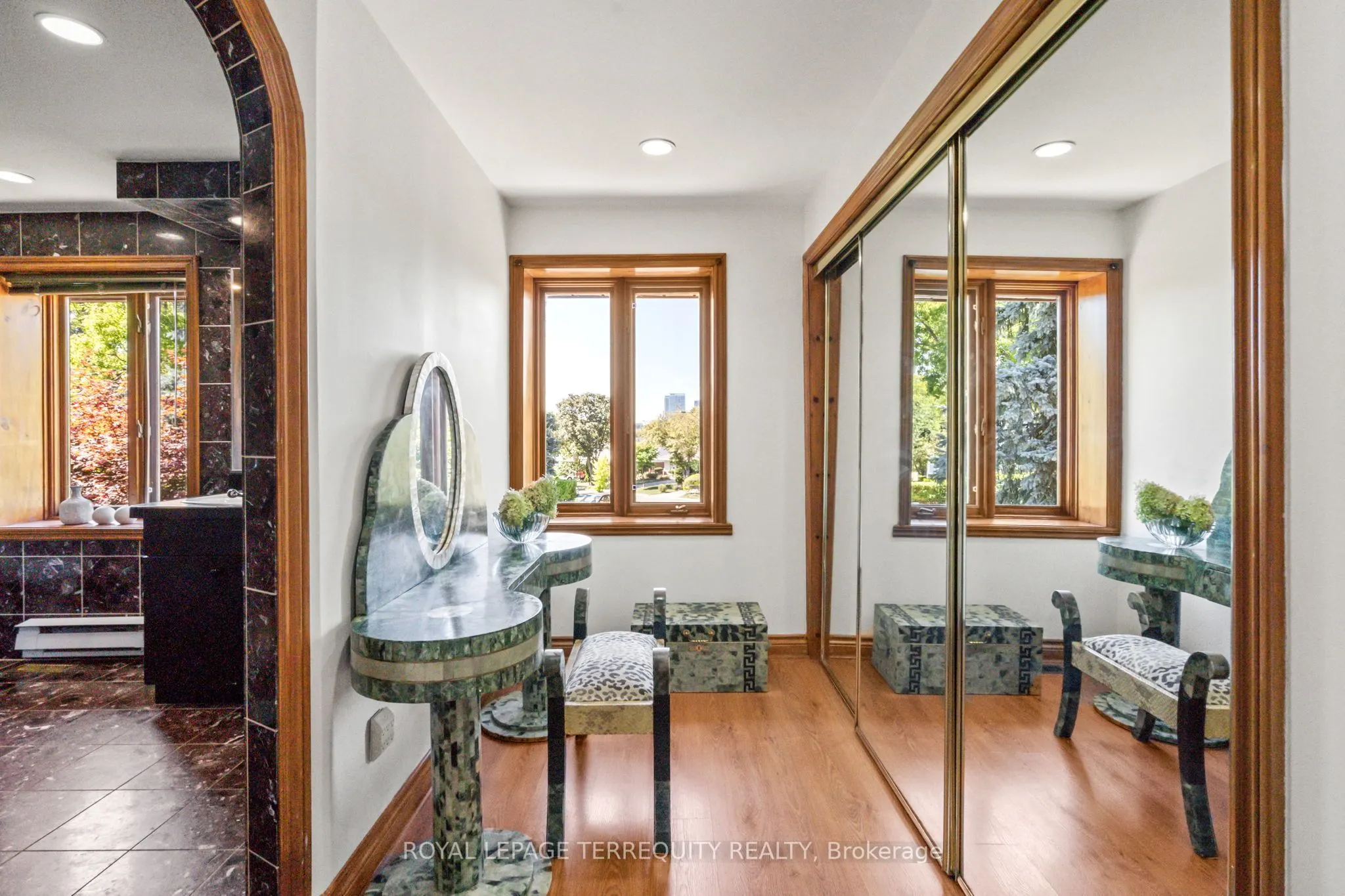 50 Skyview Crescent