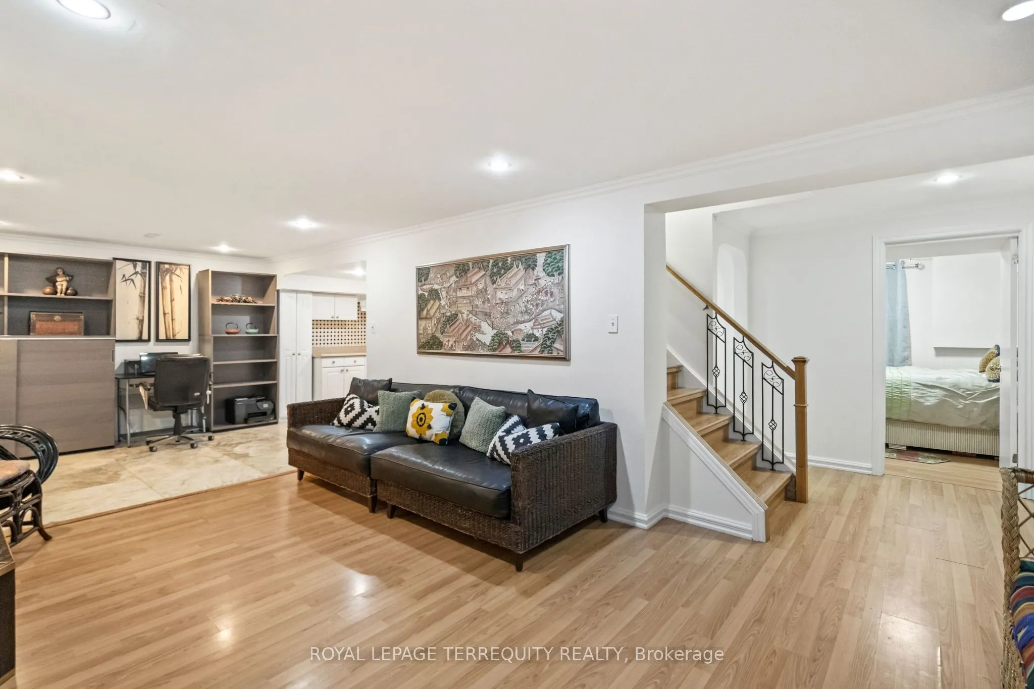 50 Skyview Crescent