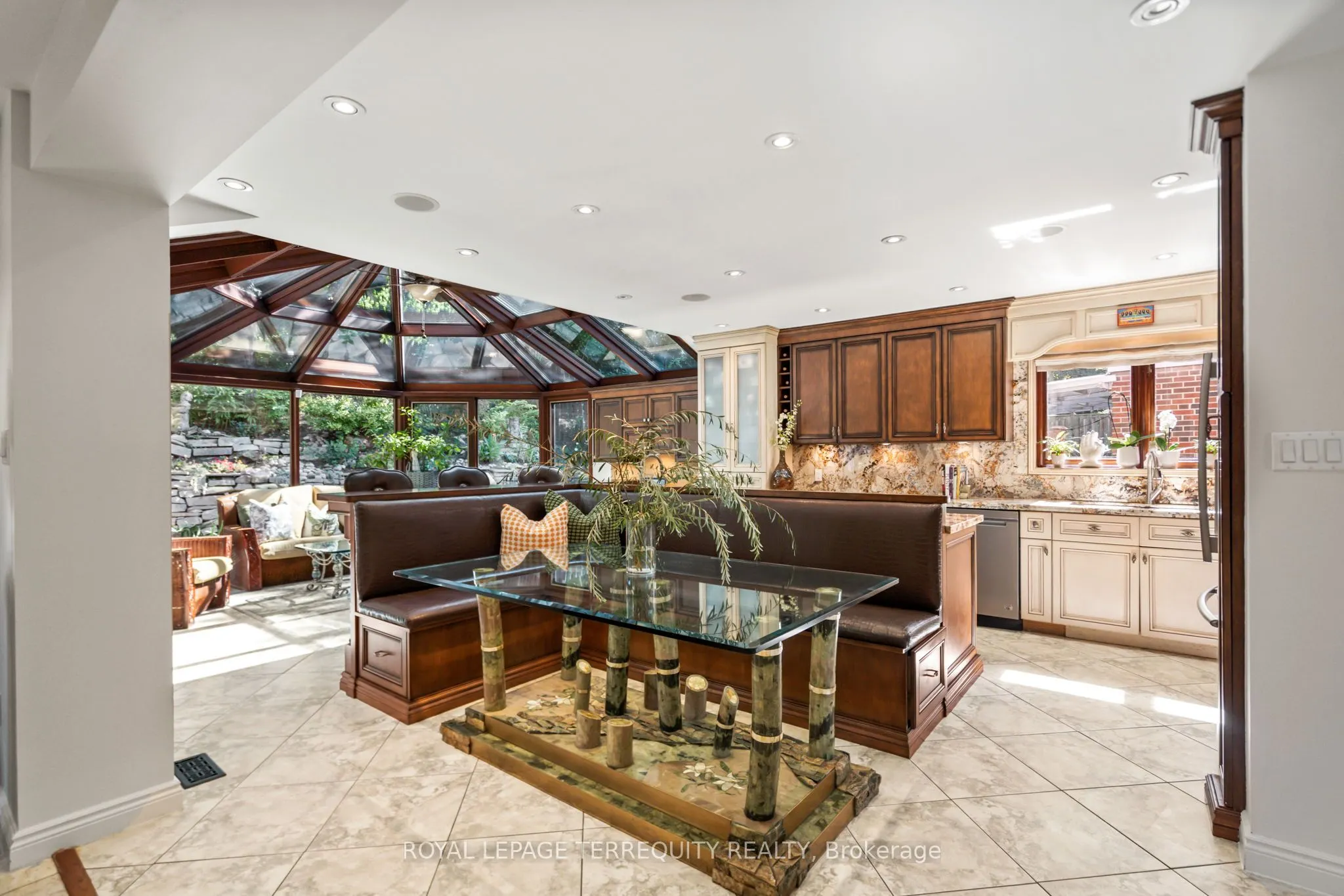 50 Skyview Crescent