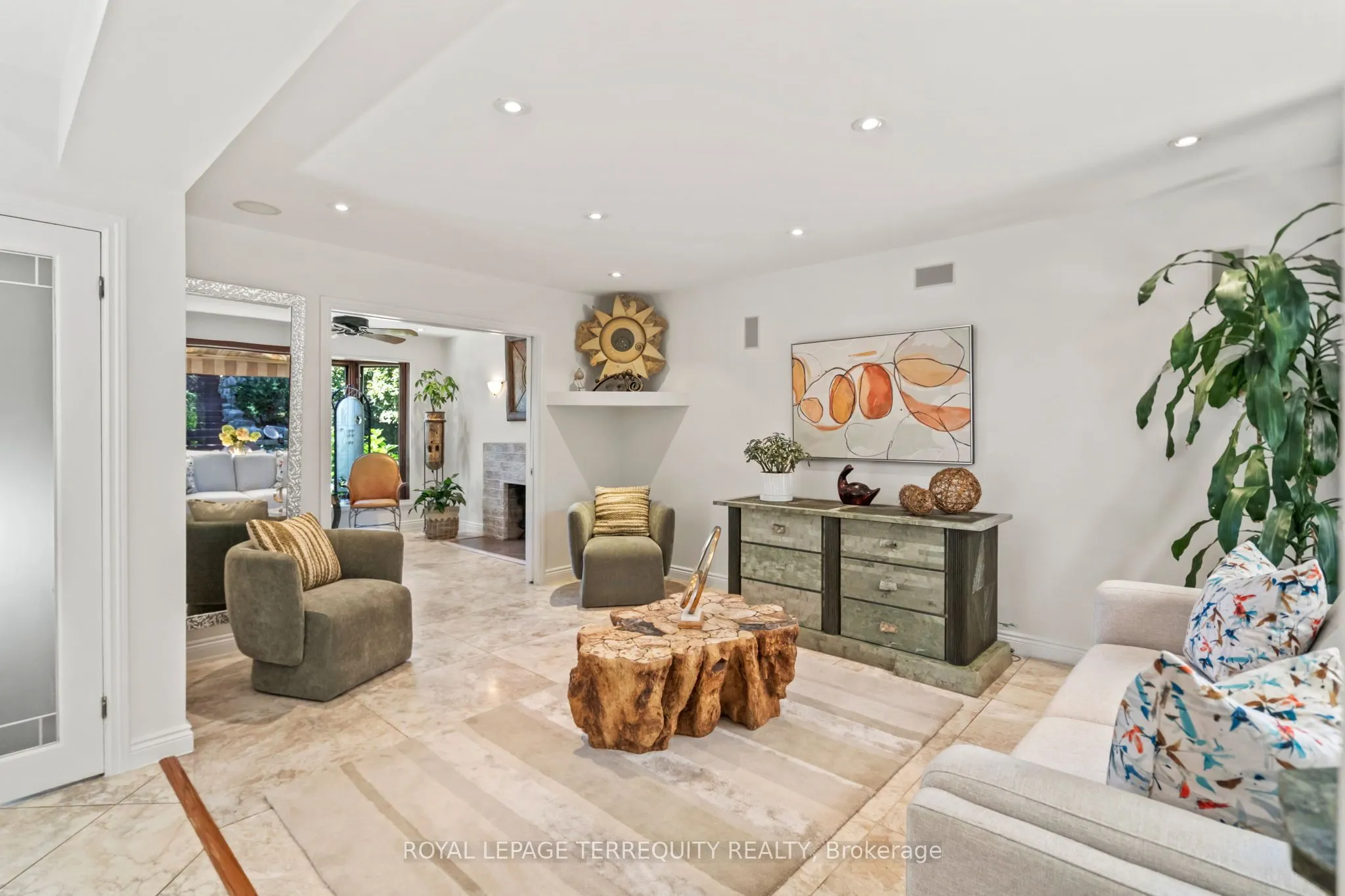 50 Skyview Crescent