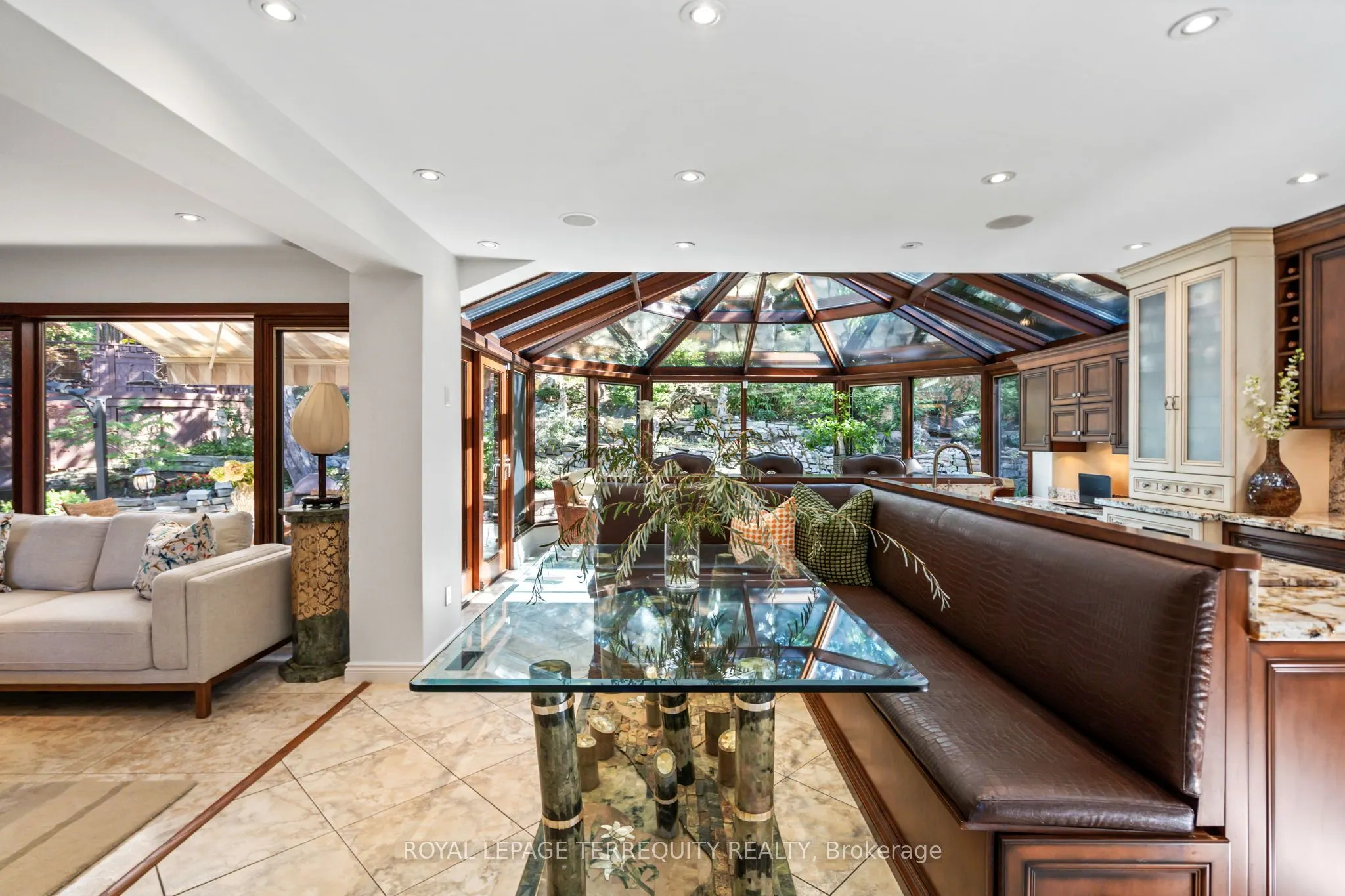 50 Skyview Crescent