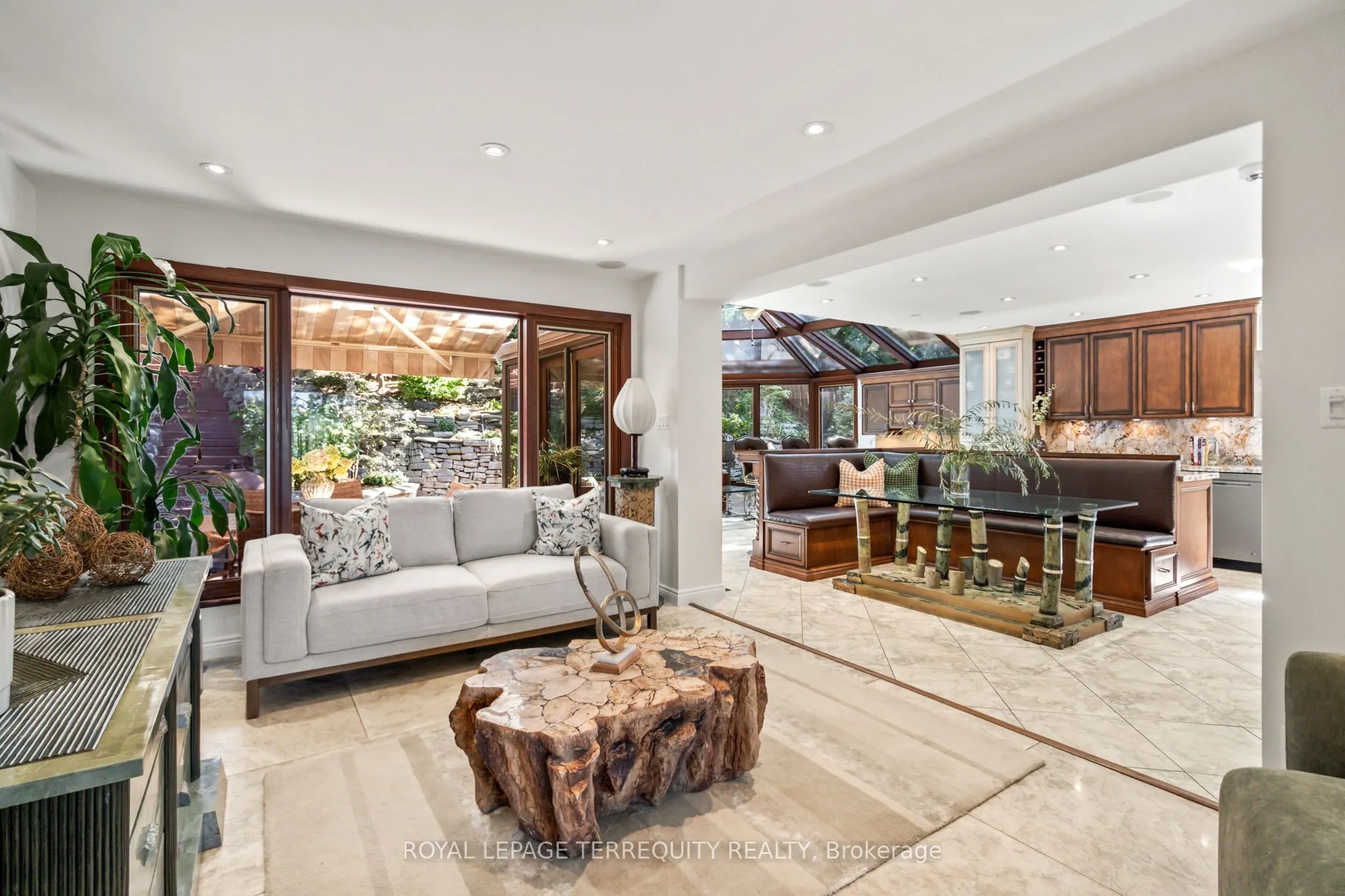 50 Skyview Crescent