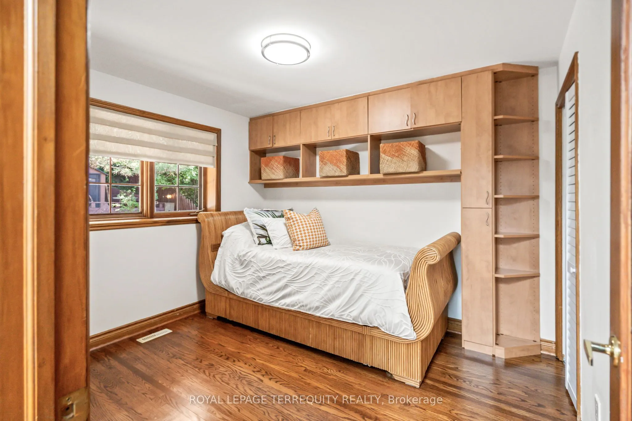 50 Skyview Crescent