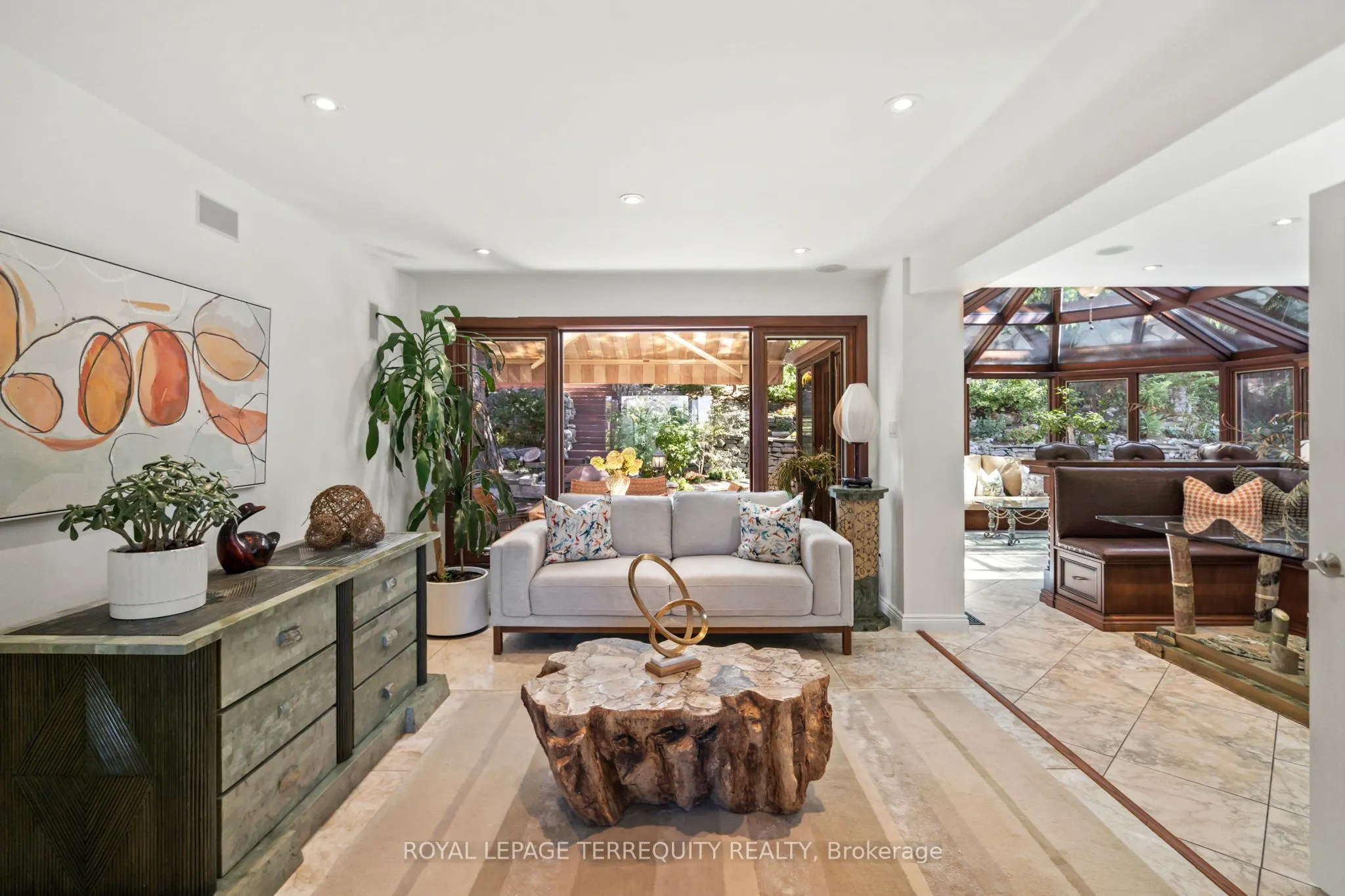 50 Skyview Crescent