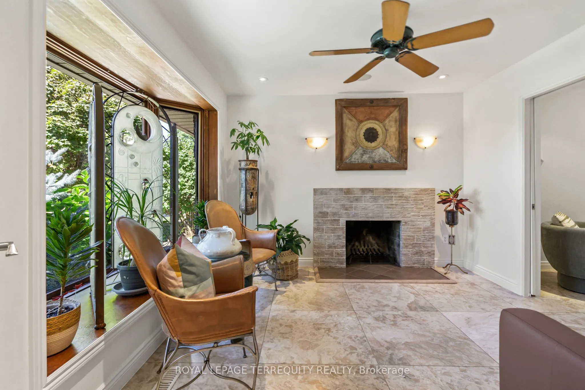 50 Skyview Crescent