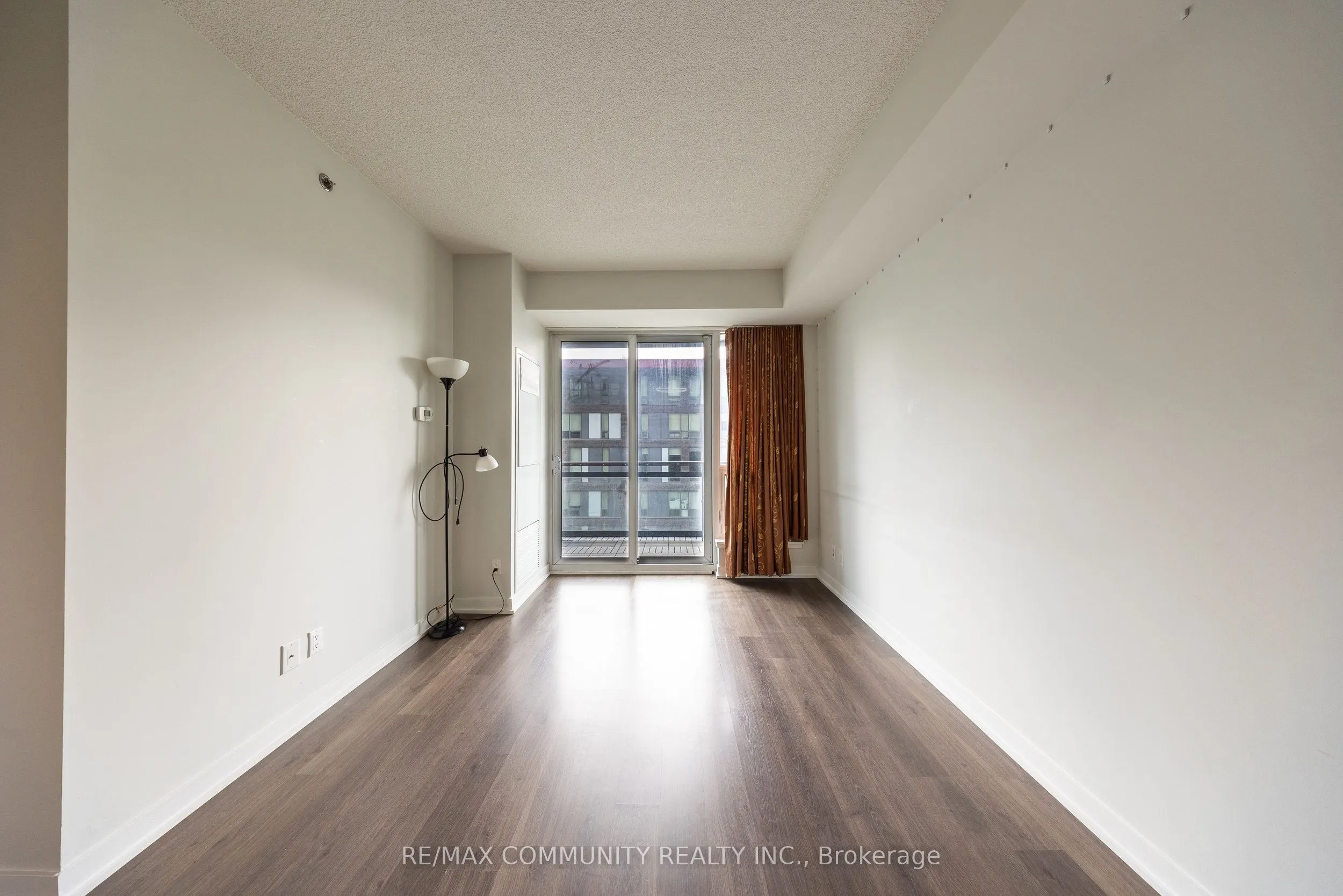 225 Sackville Street, #807