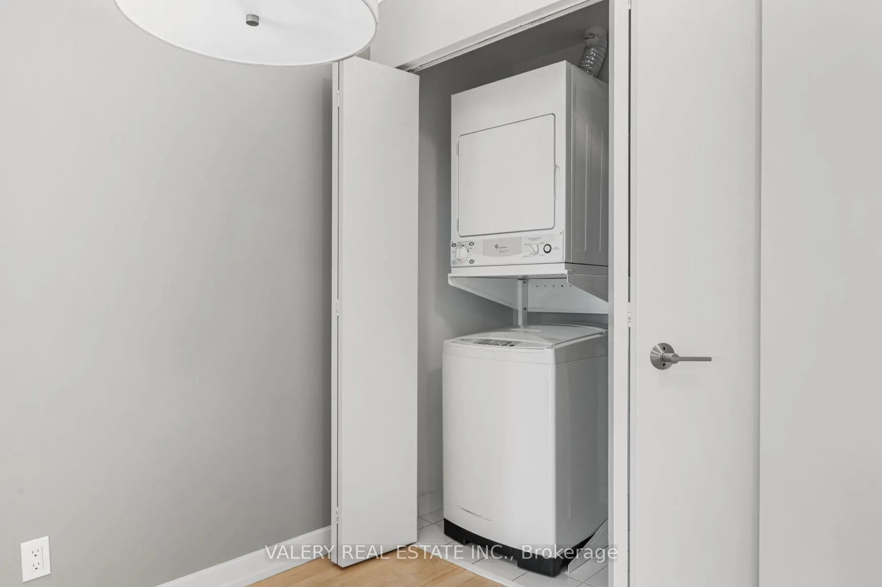 61 Yorkville Avenue, #514