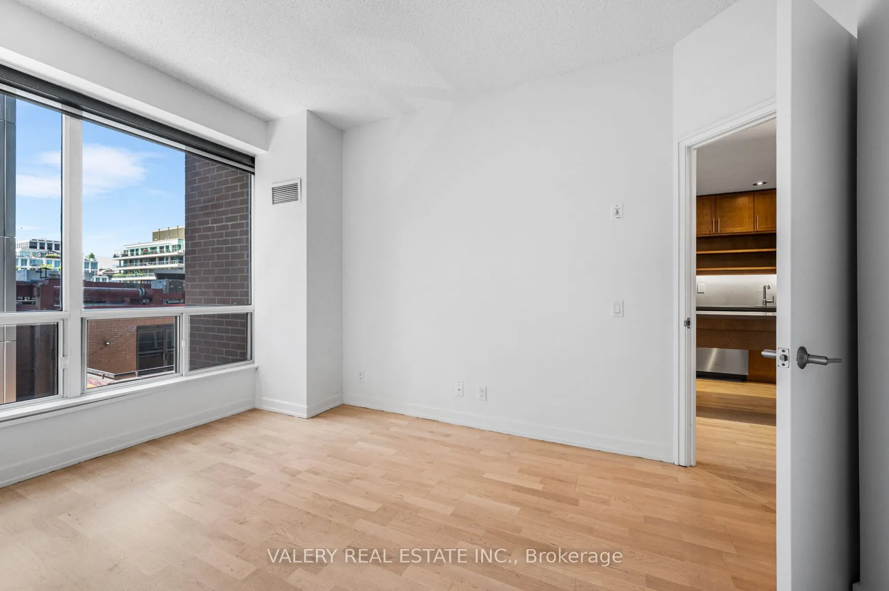 61 Yorkville Avenue, #514