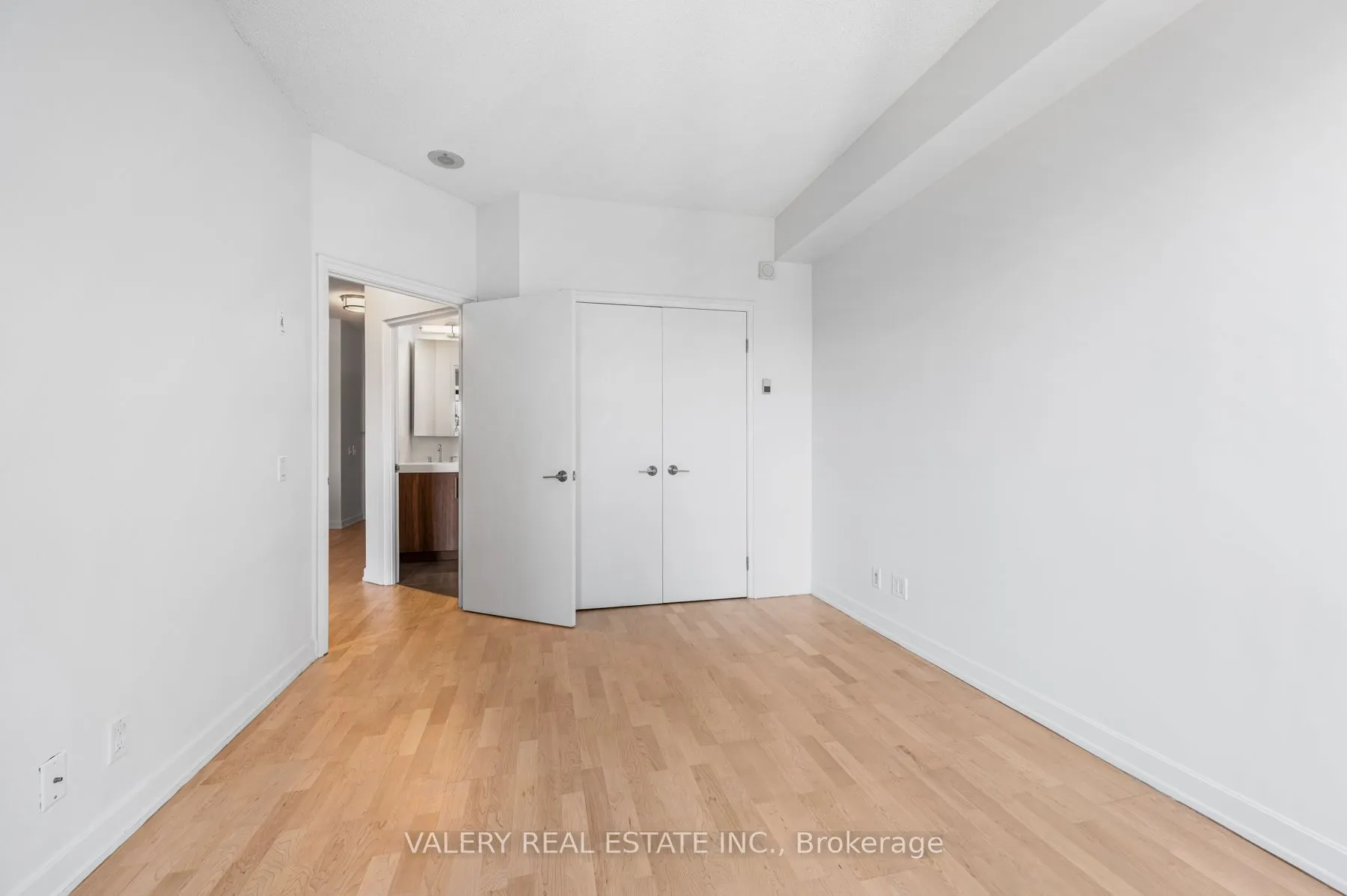 61 Yorkville Avenue, #514