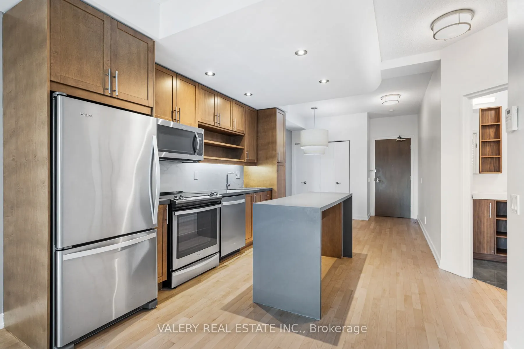 61 Yorkville Avenue, #514