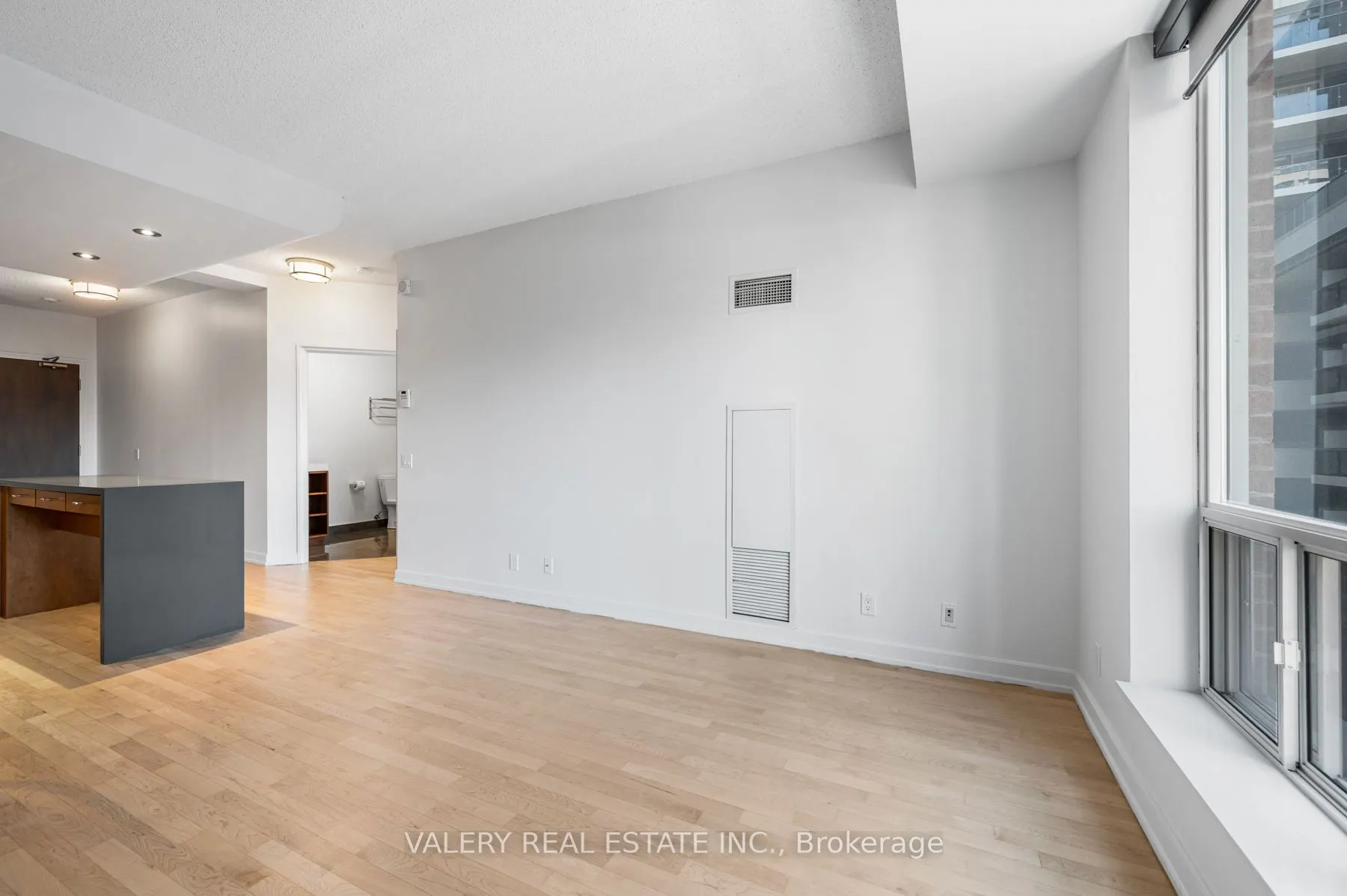 61 Yorkville Avenue, #514