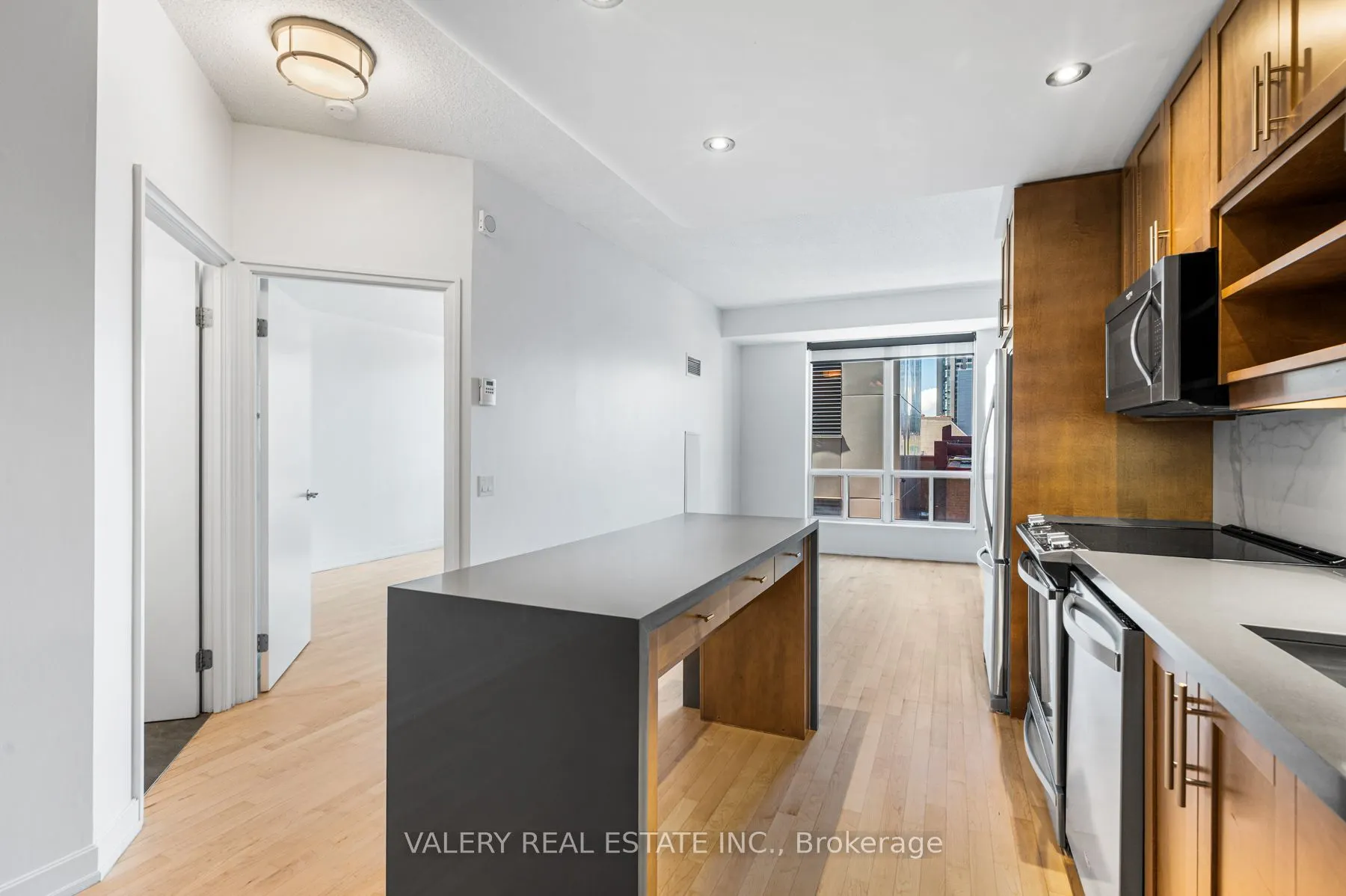 61 Yorkville Avenue, #514