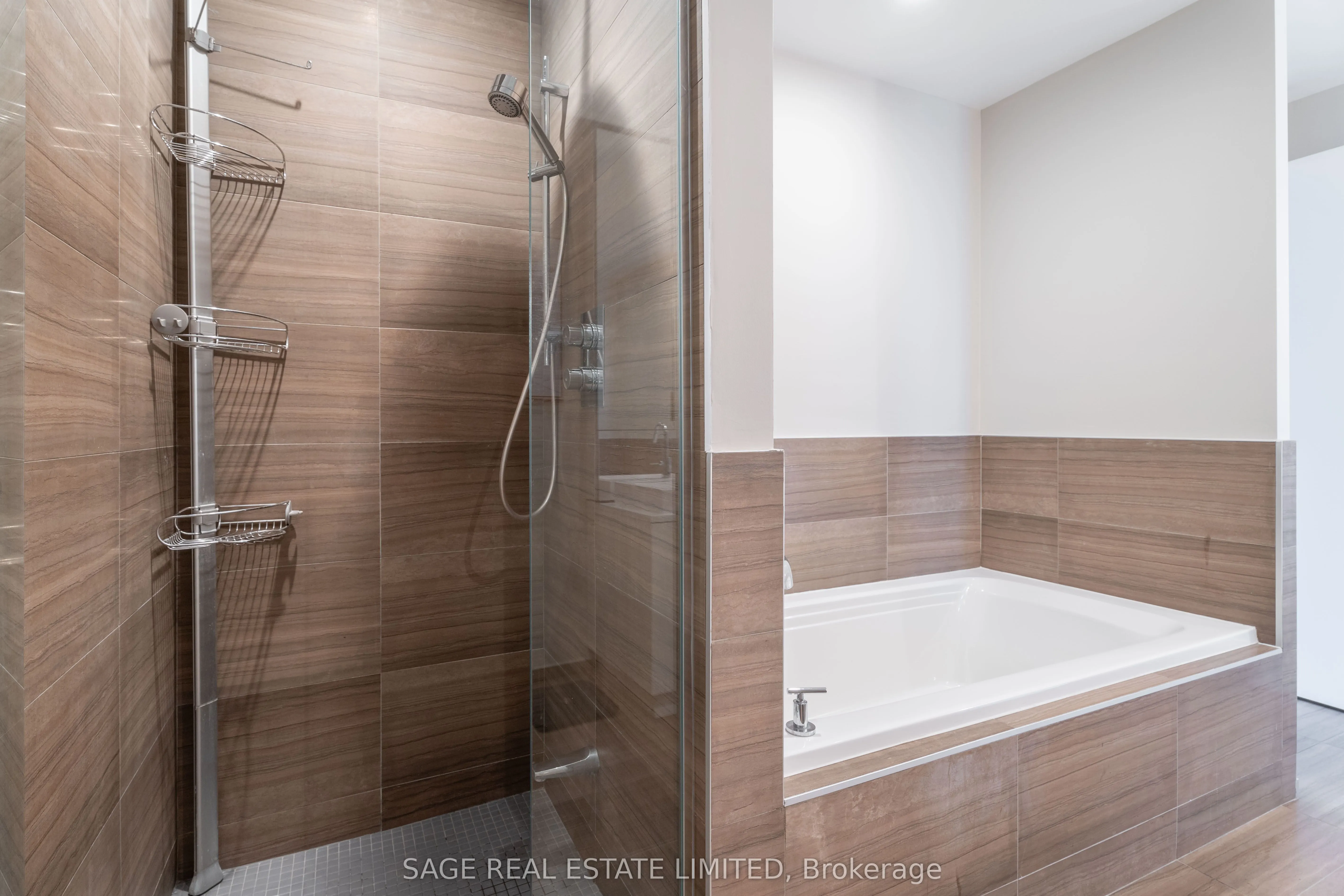 8 Charlotte Street, #3505