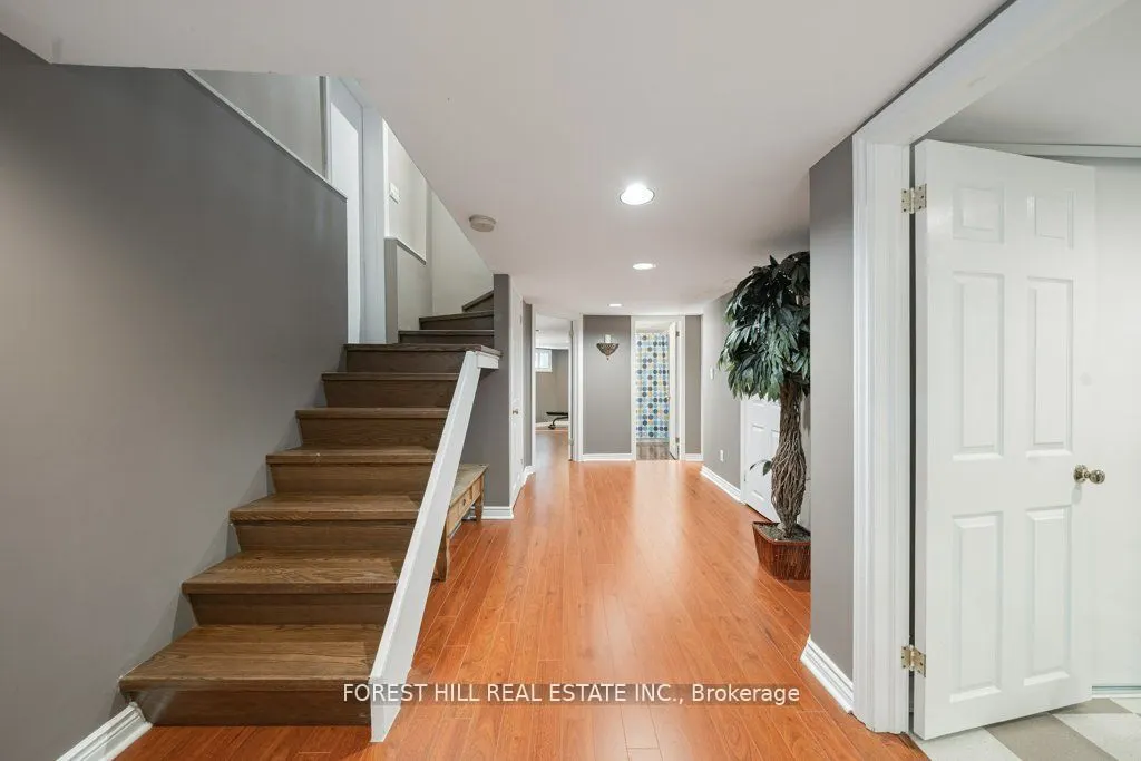 82 Brooke Avenue