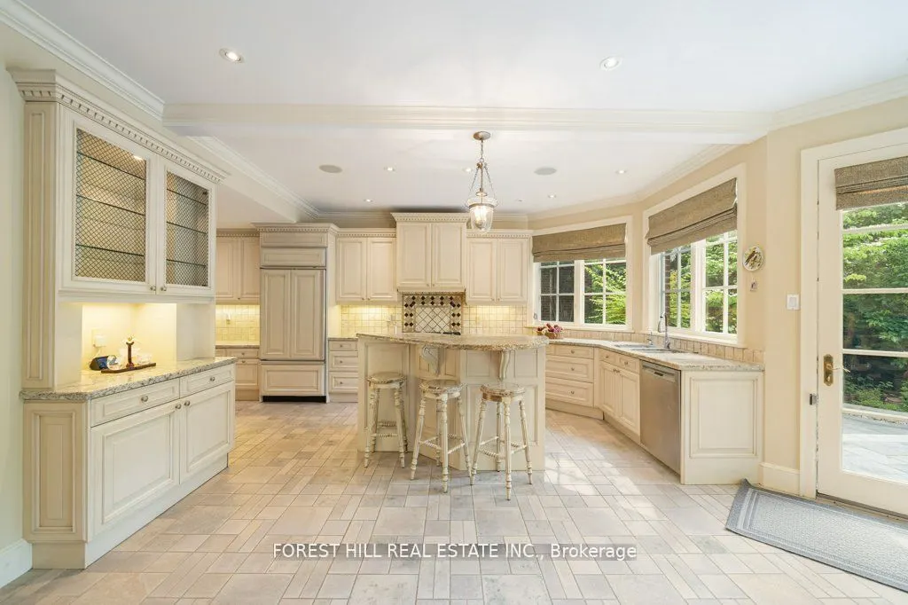 82 Brooke Avenue