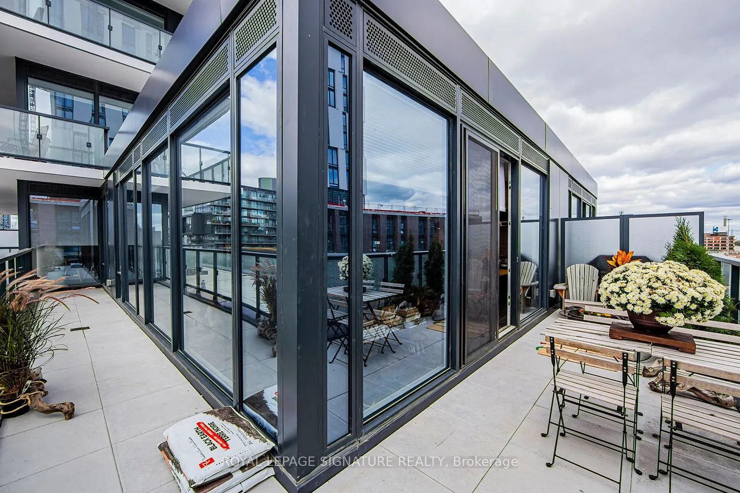 180 Mill Street, #S609