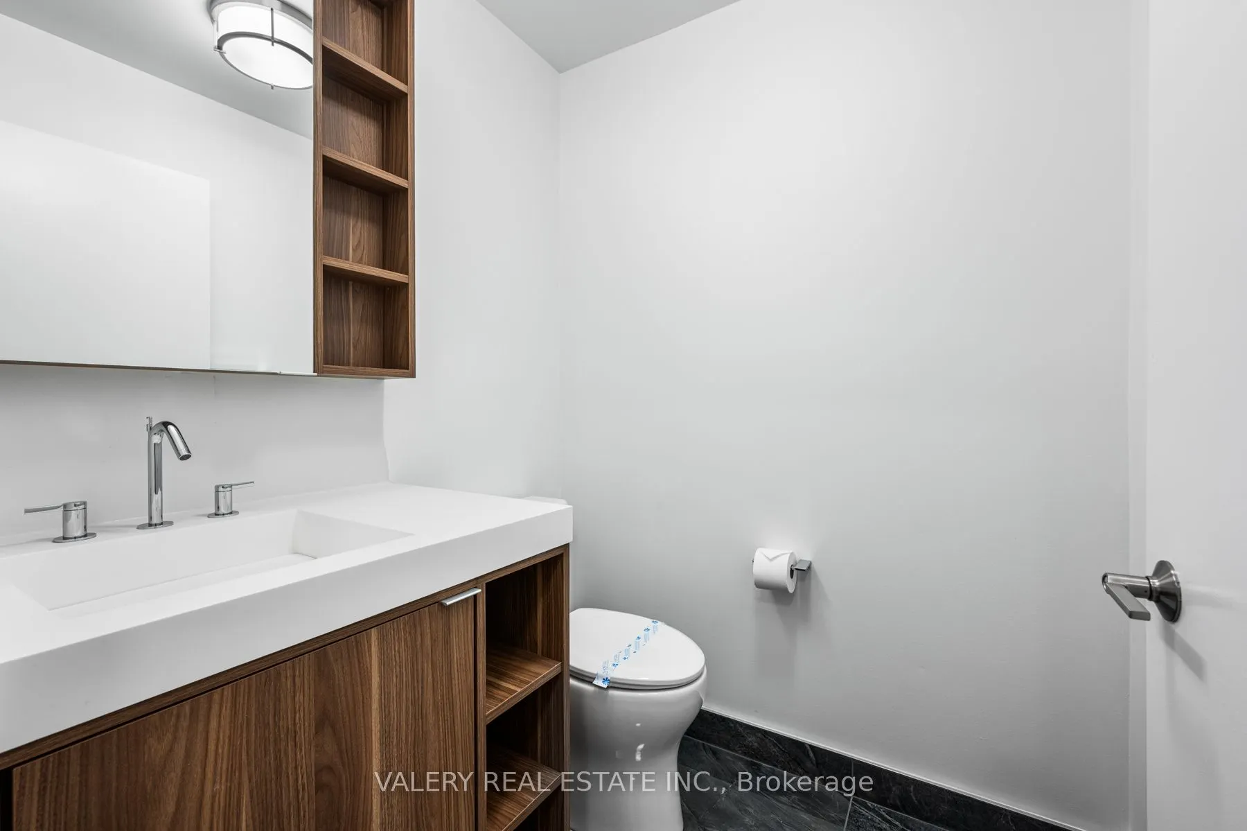 61 Yorkville Avenue, #310