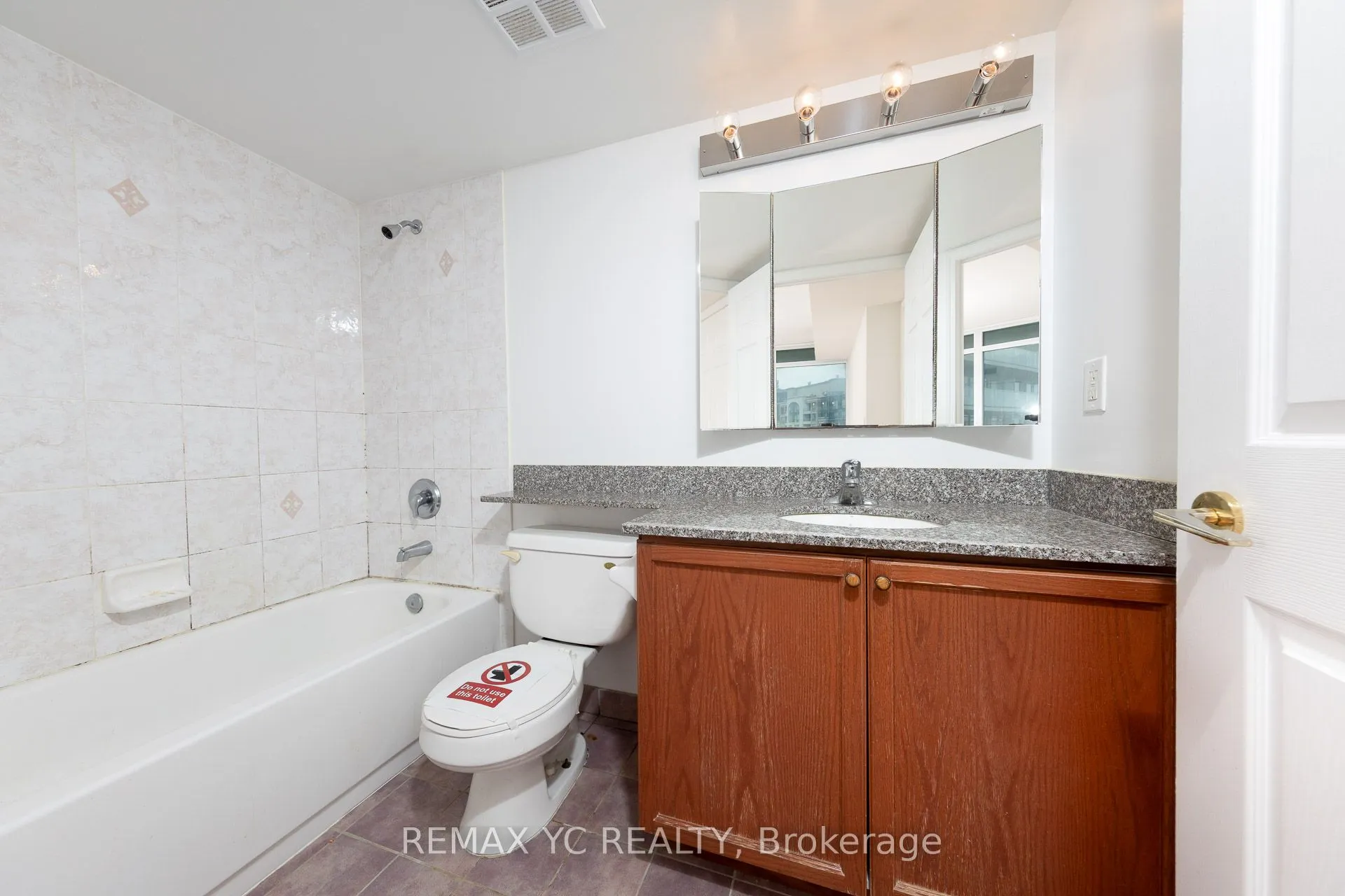 5500 Yonge Street, #2410