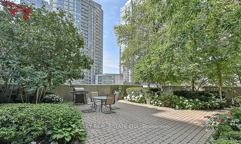 81 Navy Wharf Court, #2011